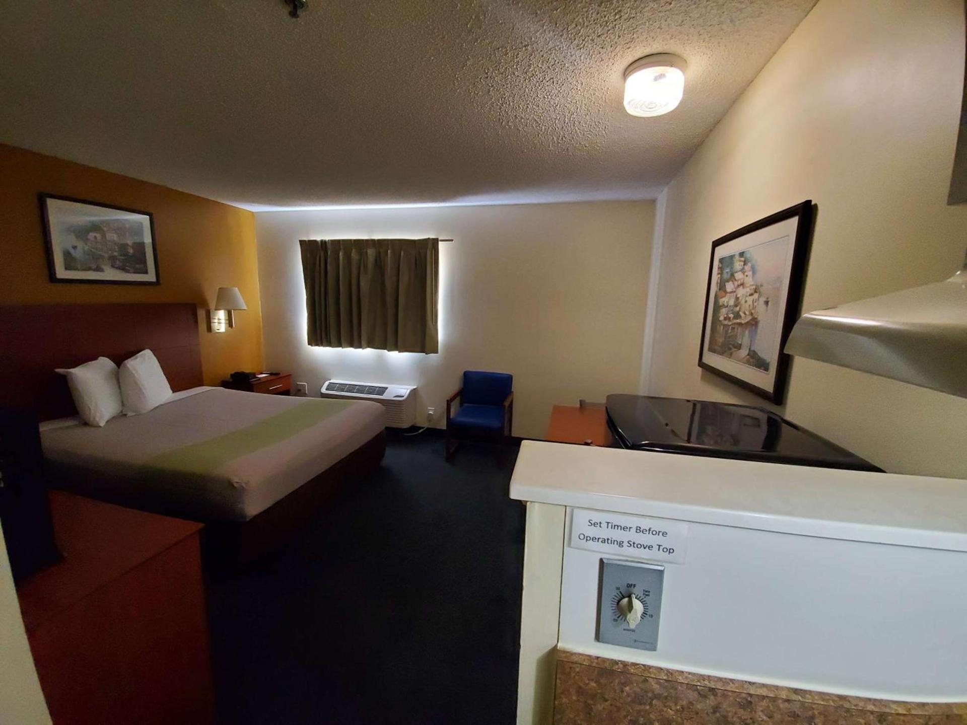 Studio 6 Extended Stay - Richmond, VA - I-64 West photo 6
