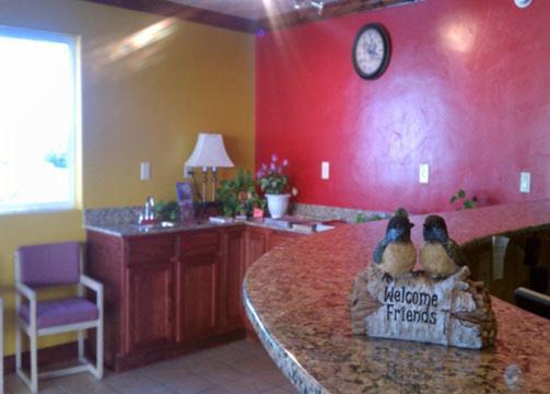 Economy Inn & Suites photo 11