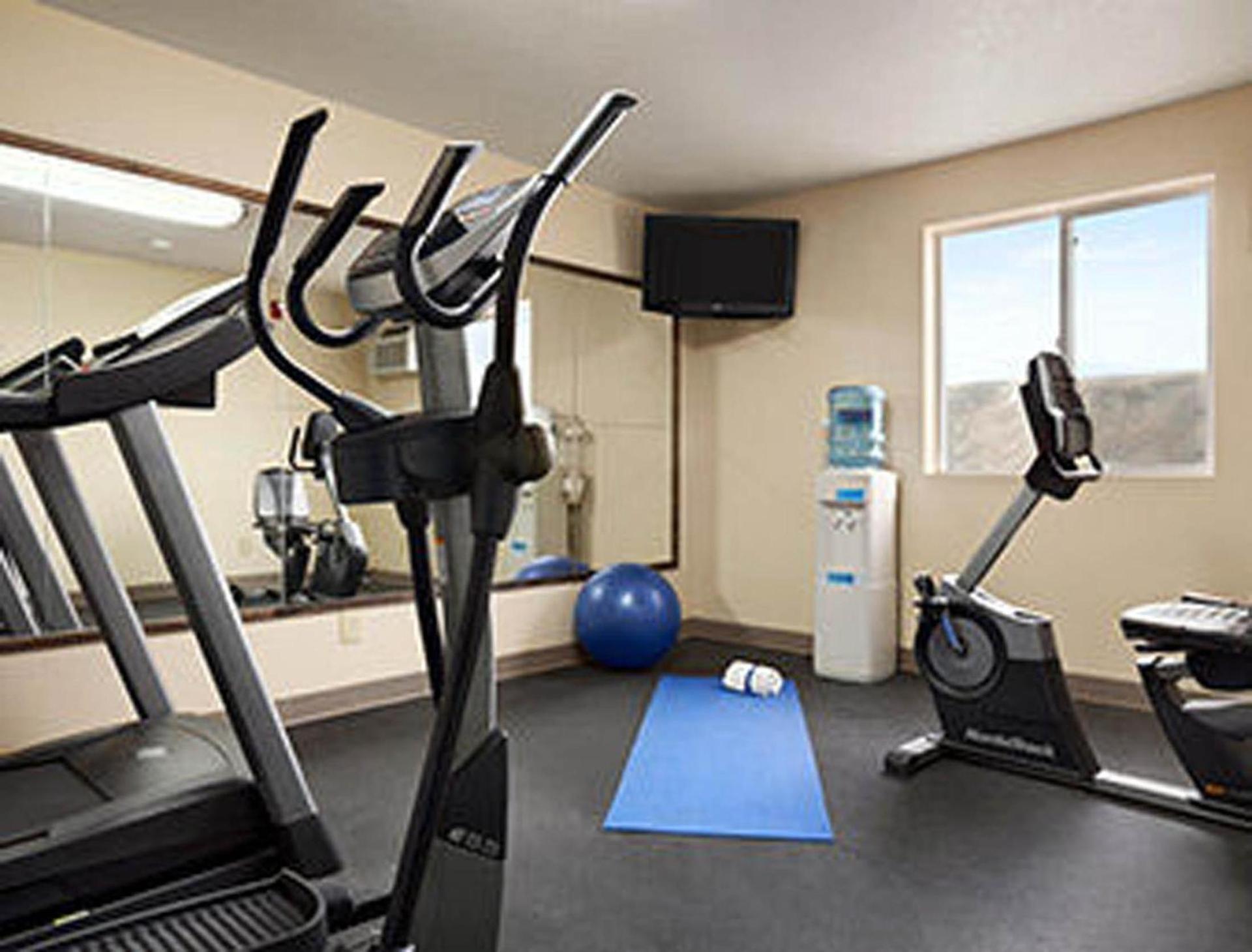 Days Inn & Suites by Wyndham Gunnison photo 32