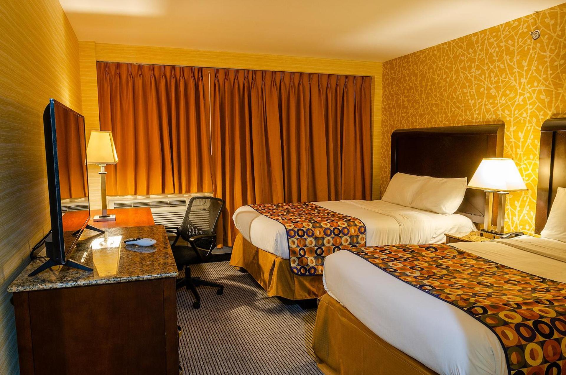 Elmhurst Hotel photo 36