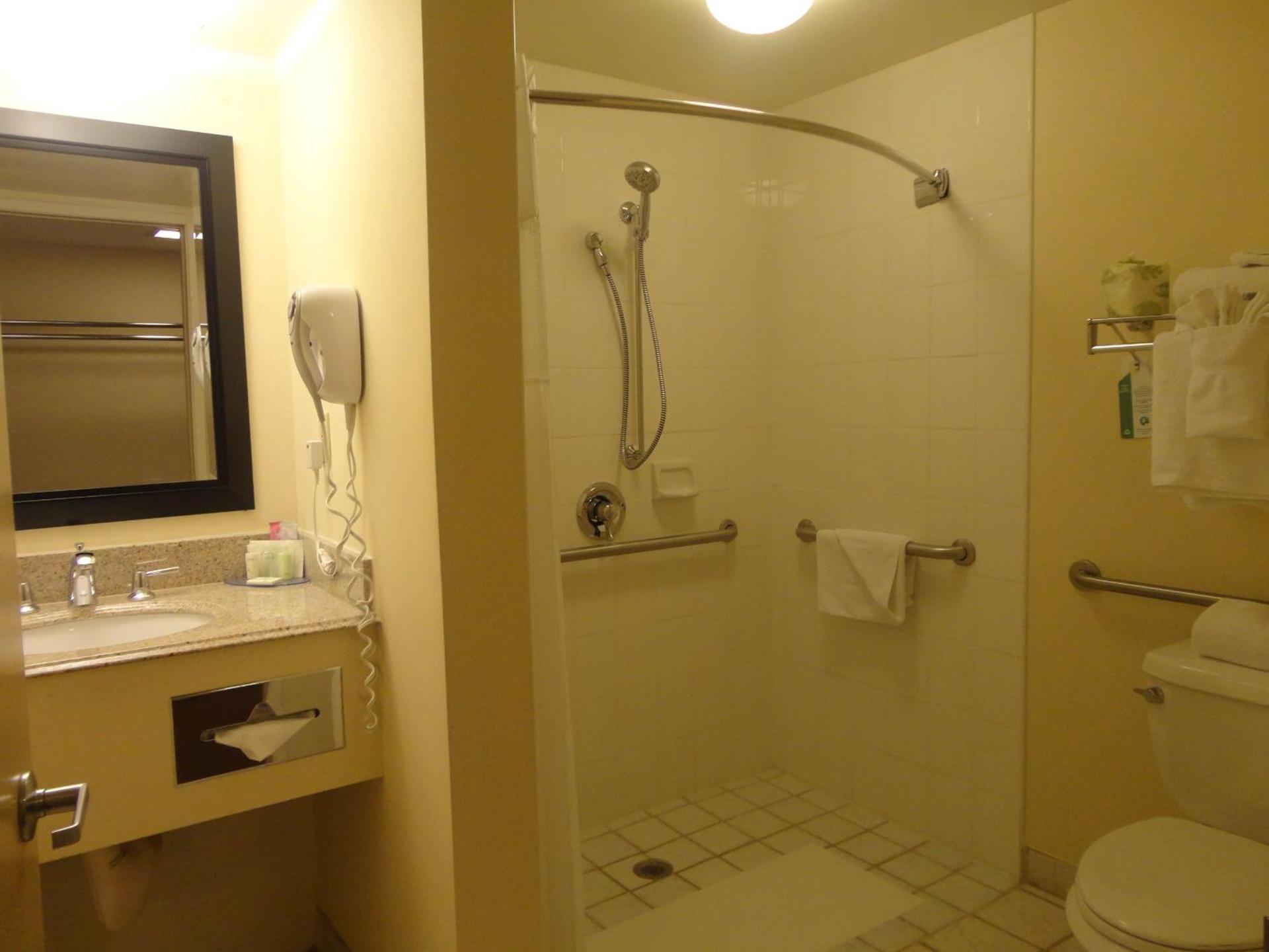 Mikado Hotel - Universal Studios-Burbank photo 20