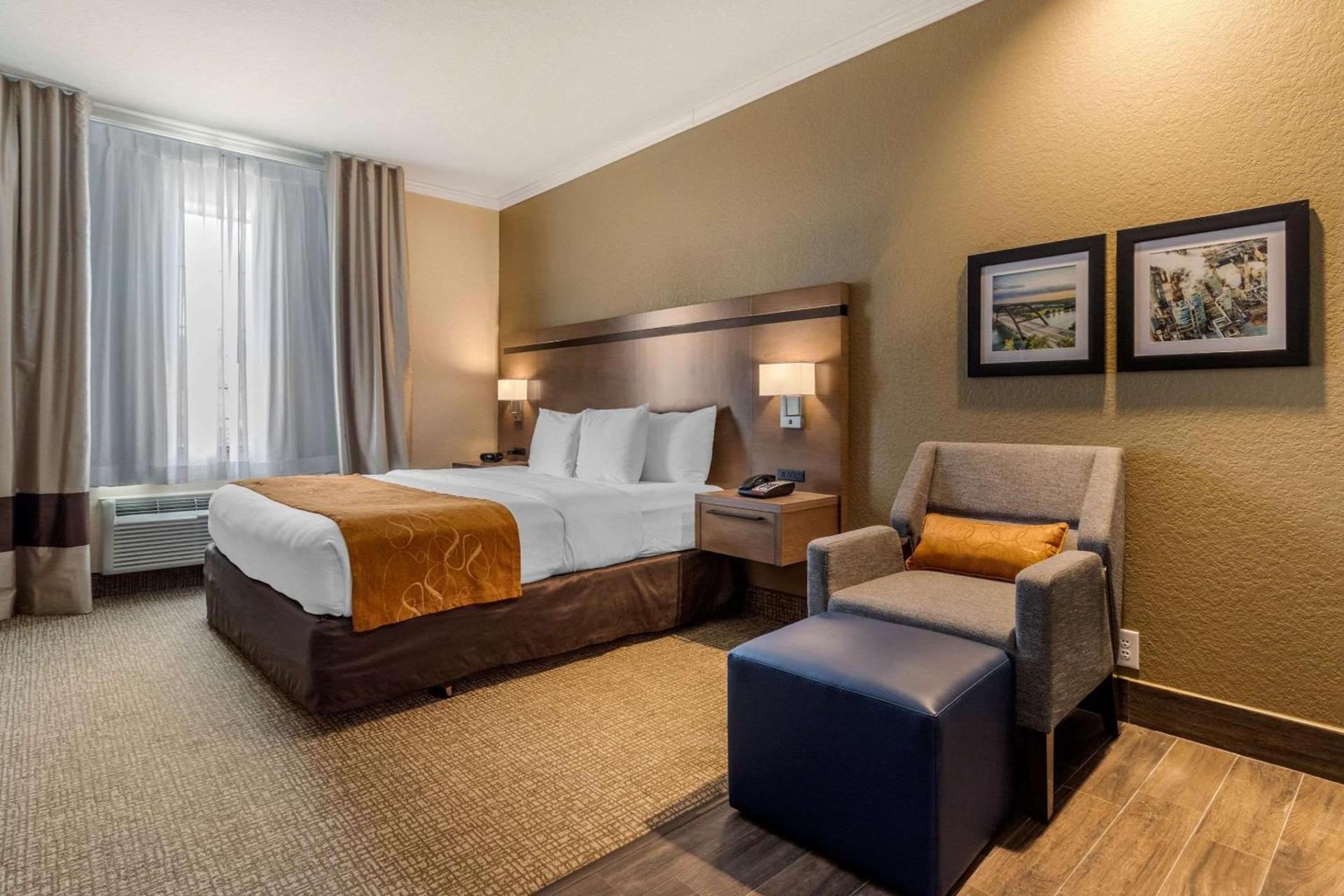 Comfort Suites Baytown I - 10 photo 8