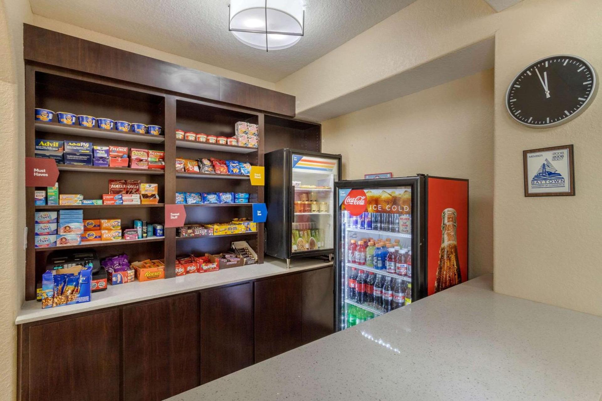 Comfort Suites Baytown I - 10 photo 29