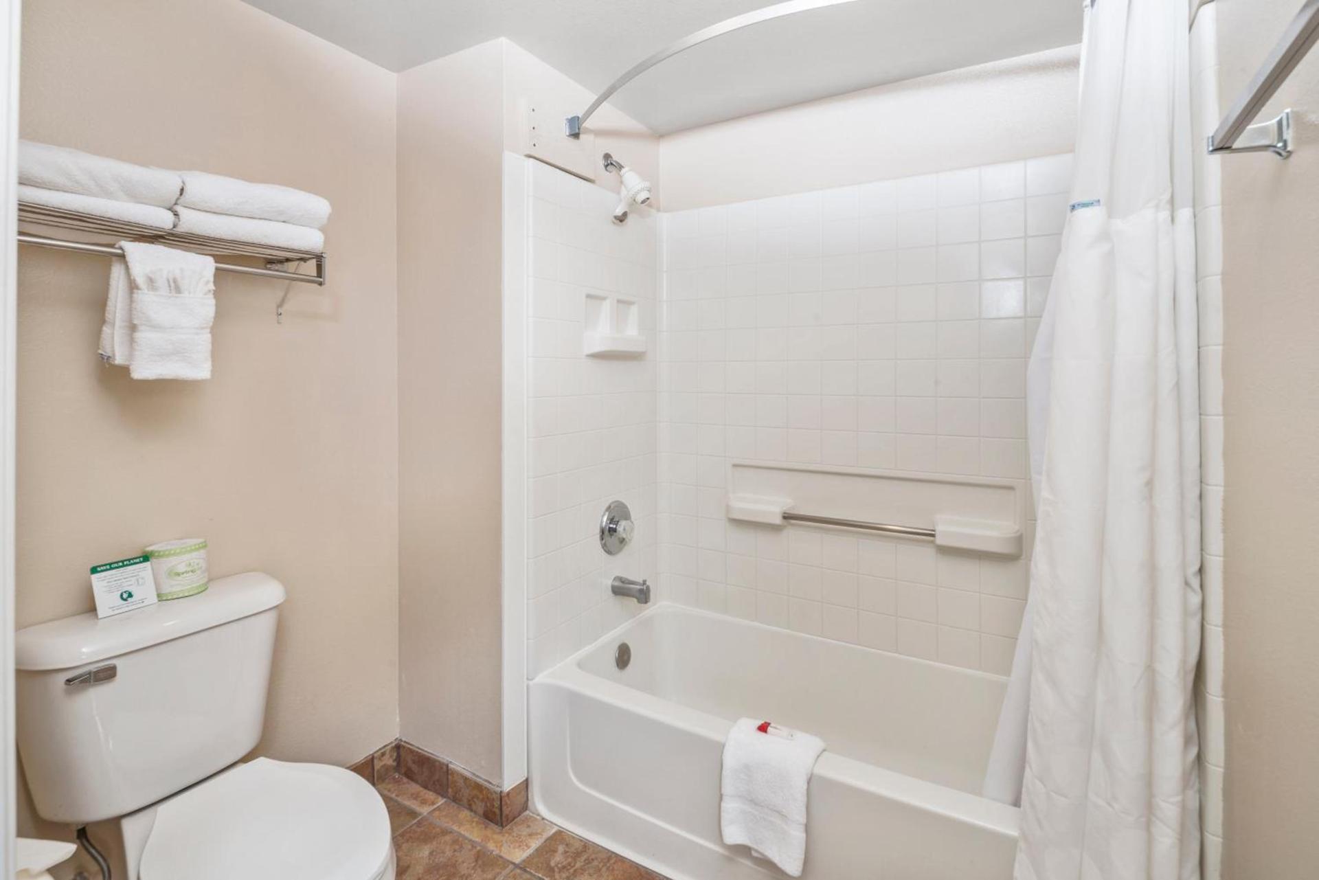 Days Inn by Wyndham Lebec photo 18