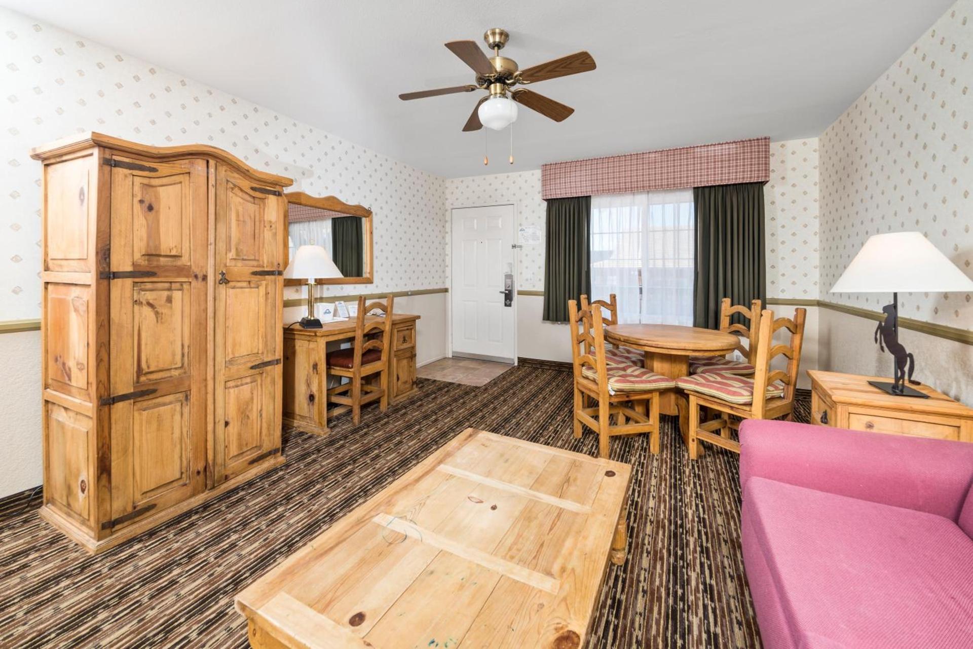Days Inn by Wyndham Lebec photo 21
