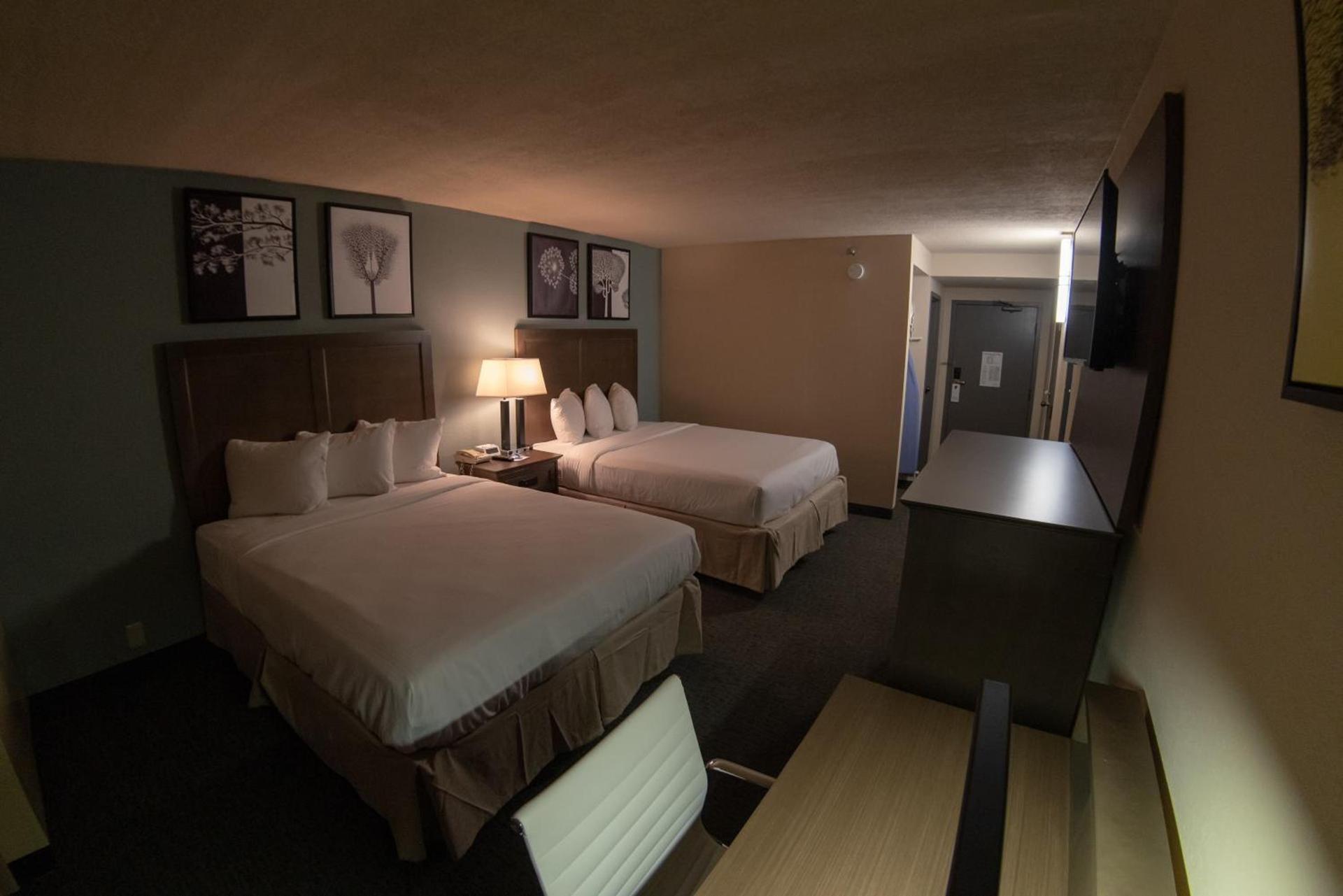 Baymont by Wyndham Shakopee photo 48