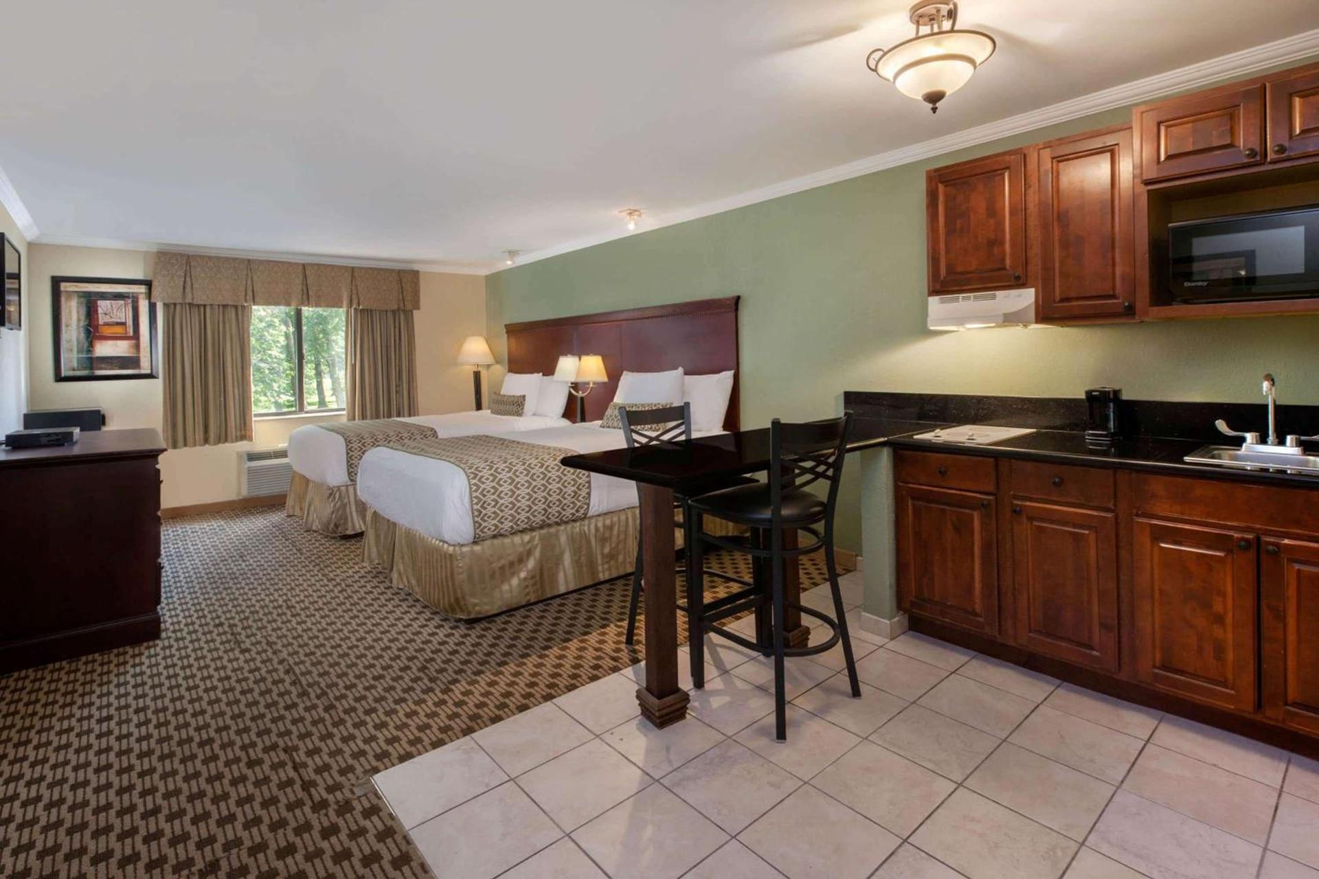 Baymont by Wyndham Pompton Plains/Wayne photo 10