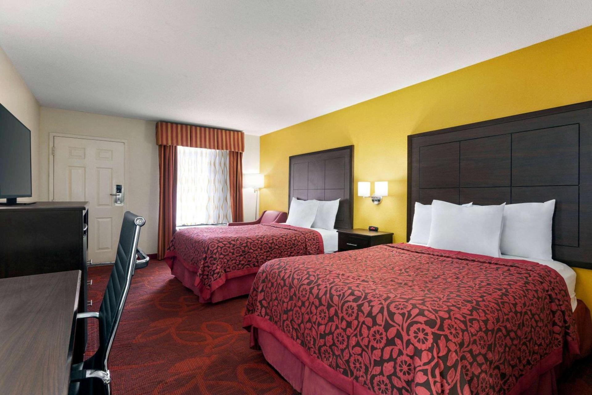 Days Inn by Wyndham Weldon Roanoke Rapids photo 58