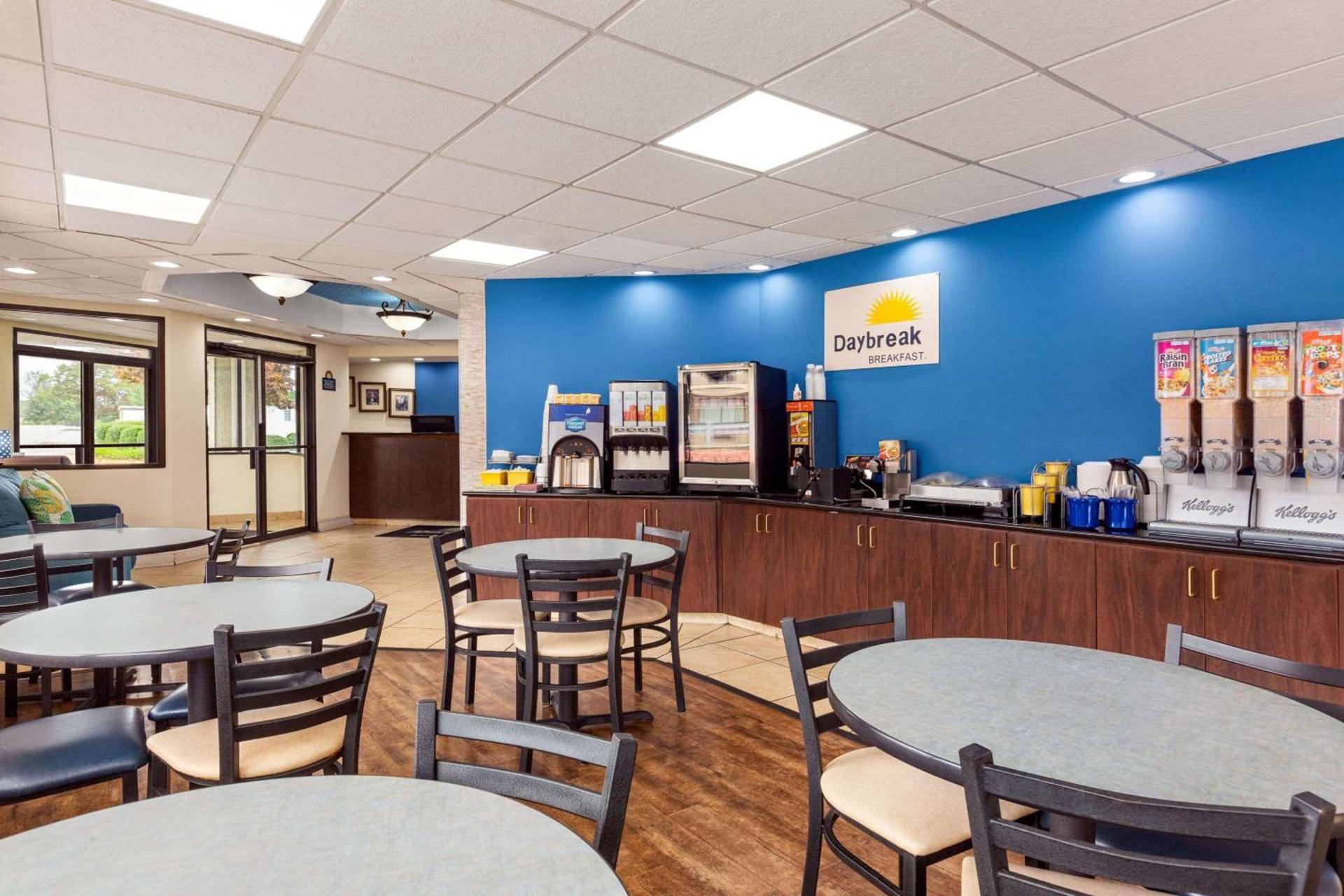 Days Inn by Wyndham Weldon Roanoke Rapids photo 57
