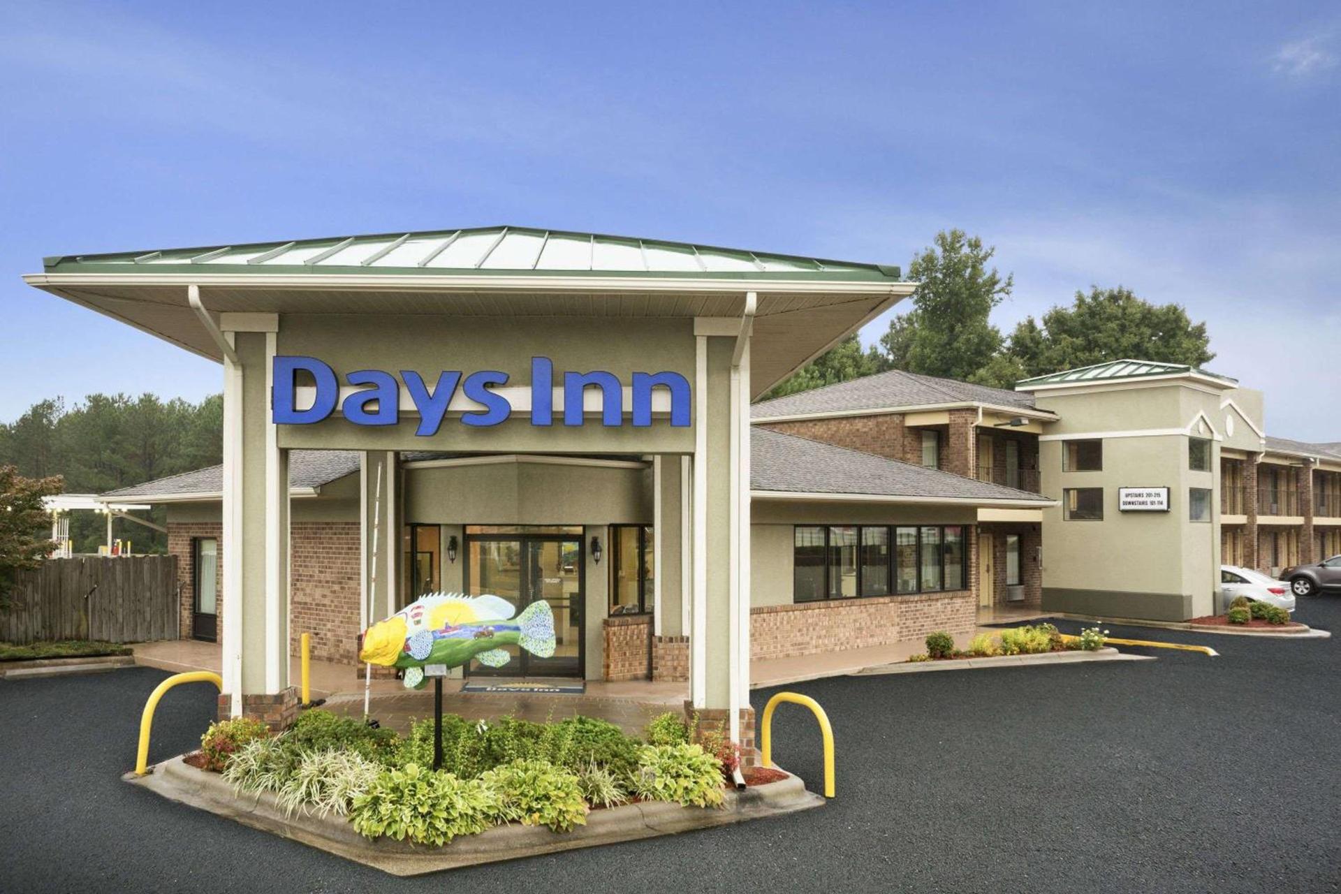 Days Inn by Wyndham Weldon Roanoke Rapids photo 53