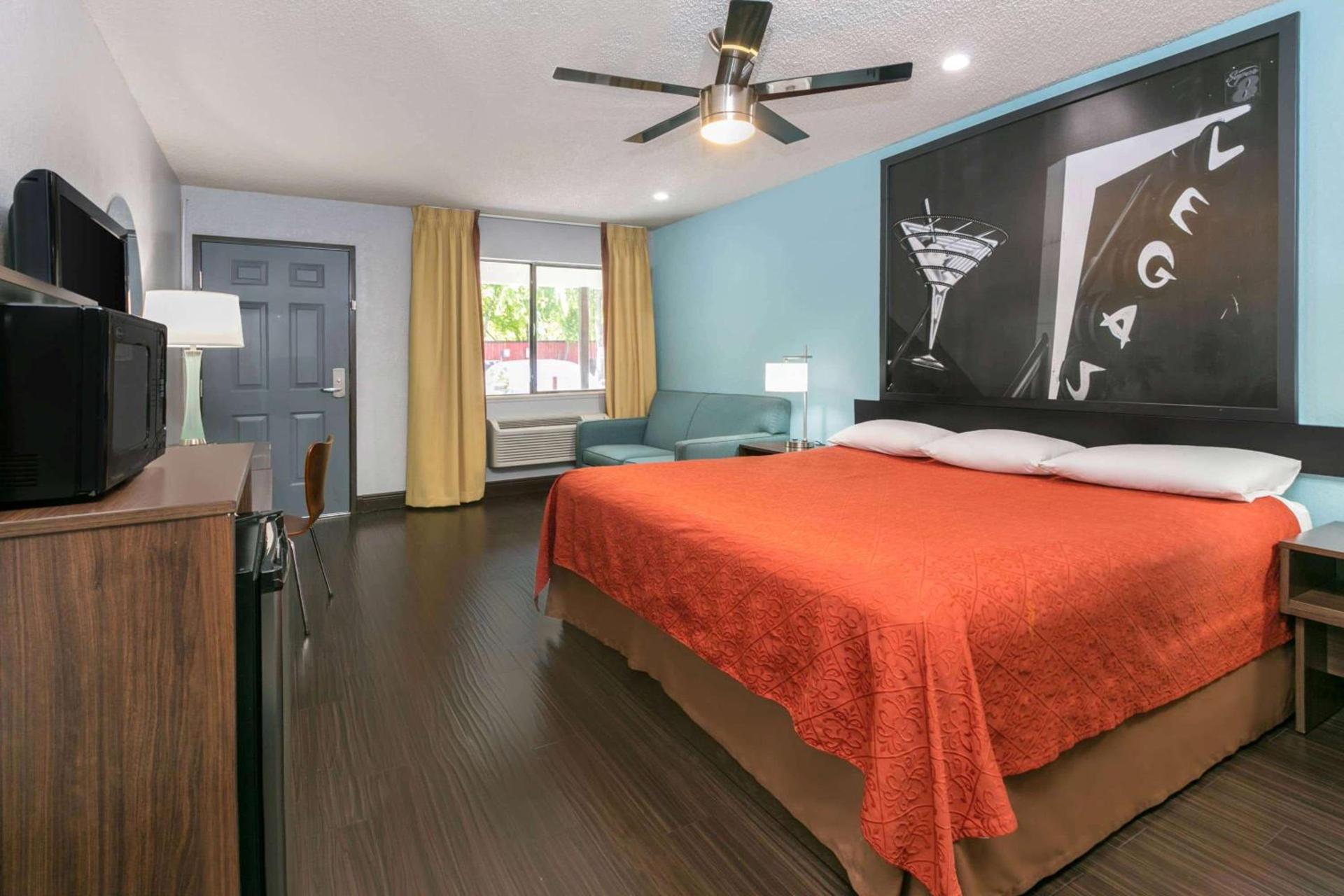 Super 8 by Wyndham Austin University/Downtown Area photo 6