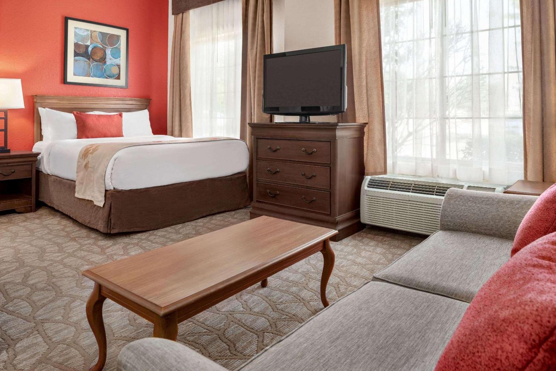 Hawthorn Extended Stay by Wyndham Decatur photo 27