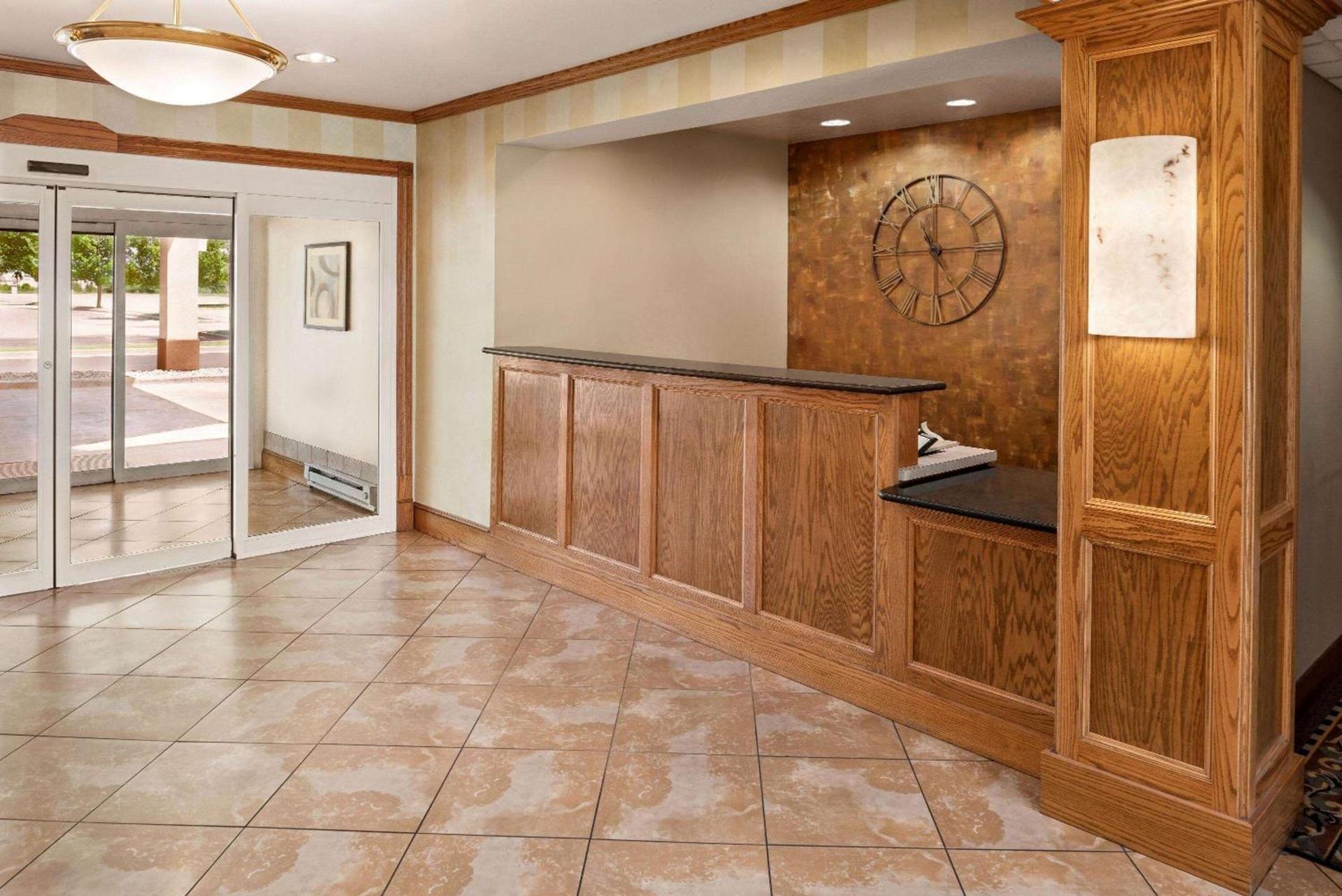 Hawthorn Extended Stay by Wyndham Decatur photo 5