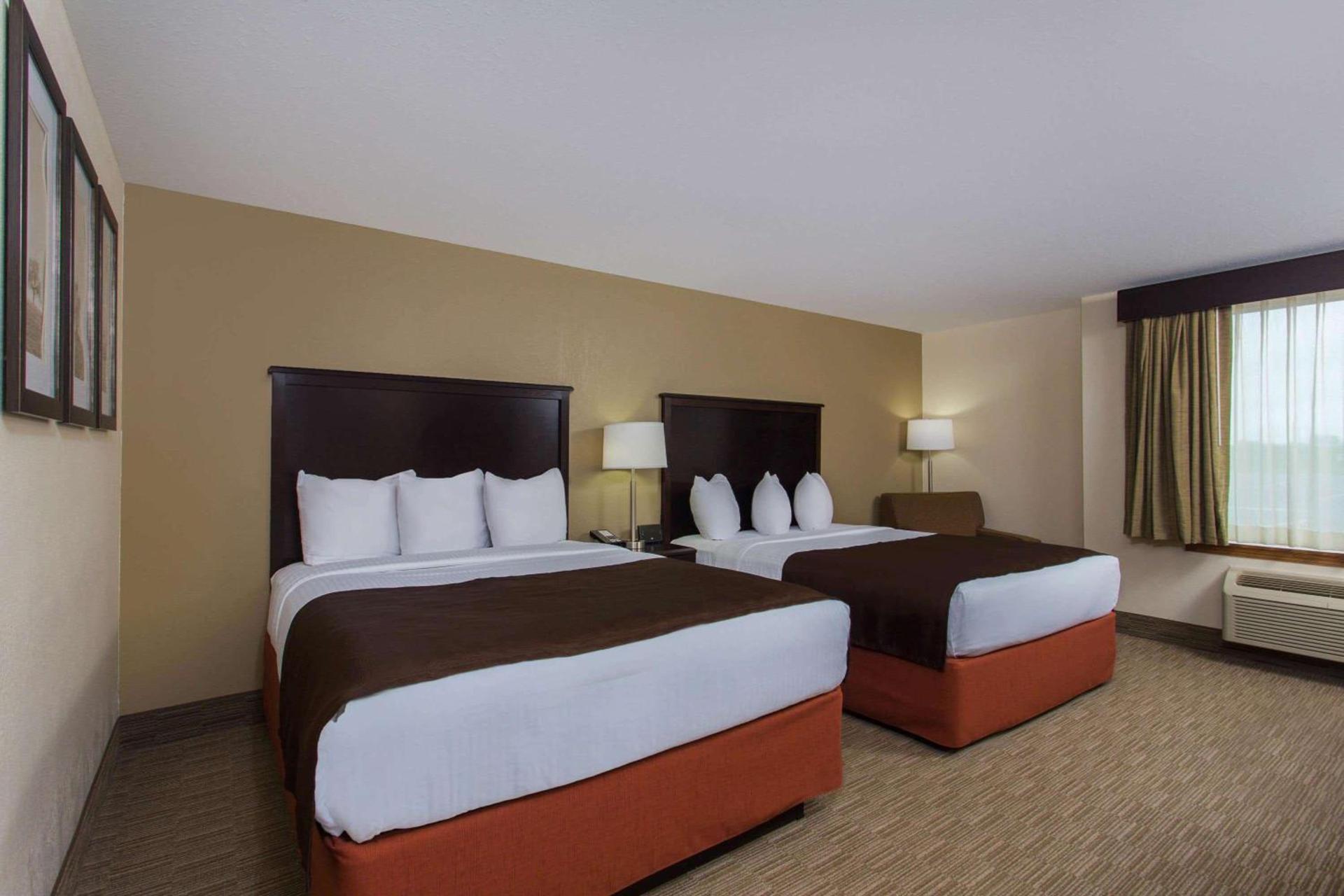 AmericInn by Wyndham Janesville photo 14