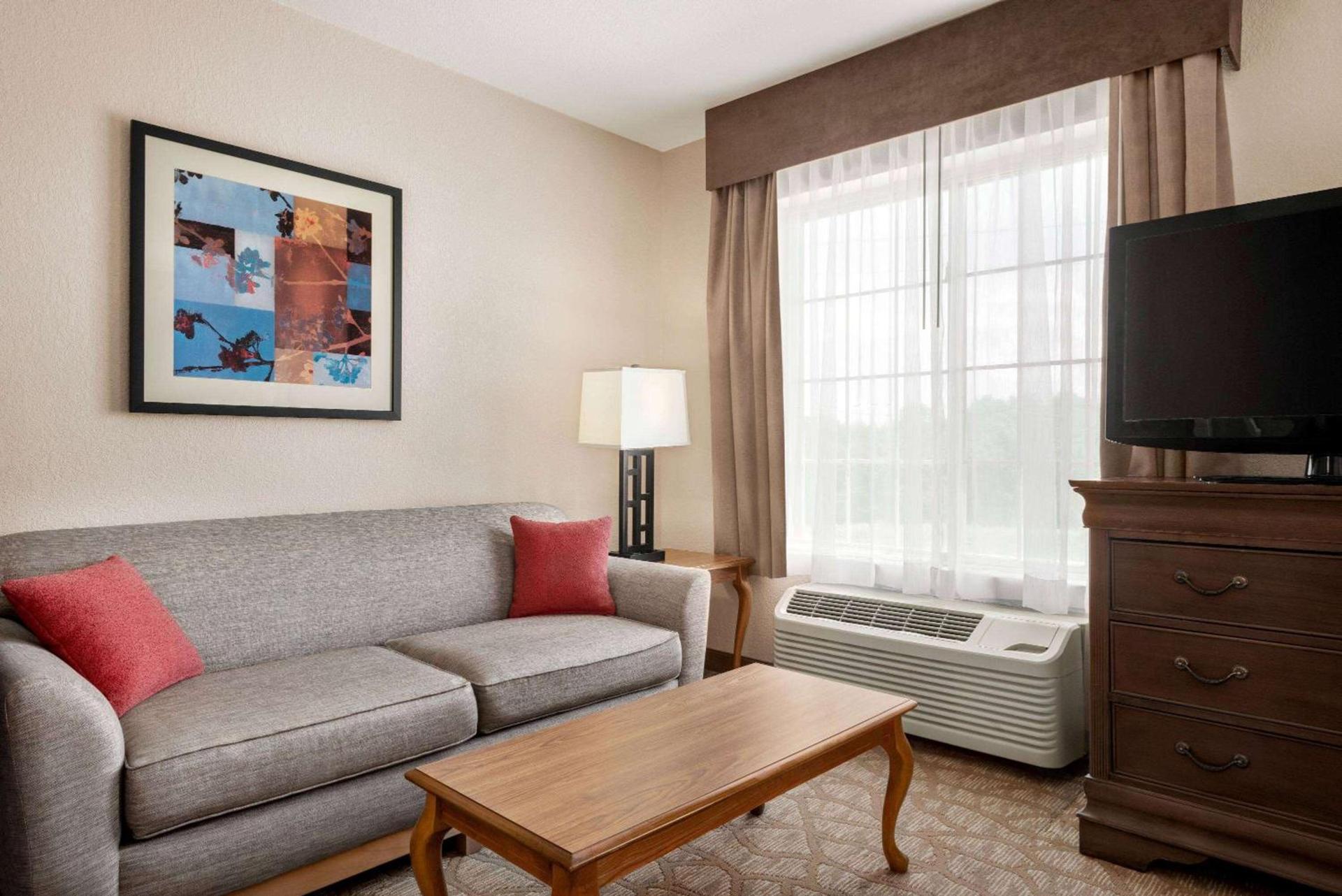 Hawthorn Extended Stay by Wyndham Decatur photo 18