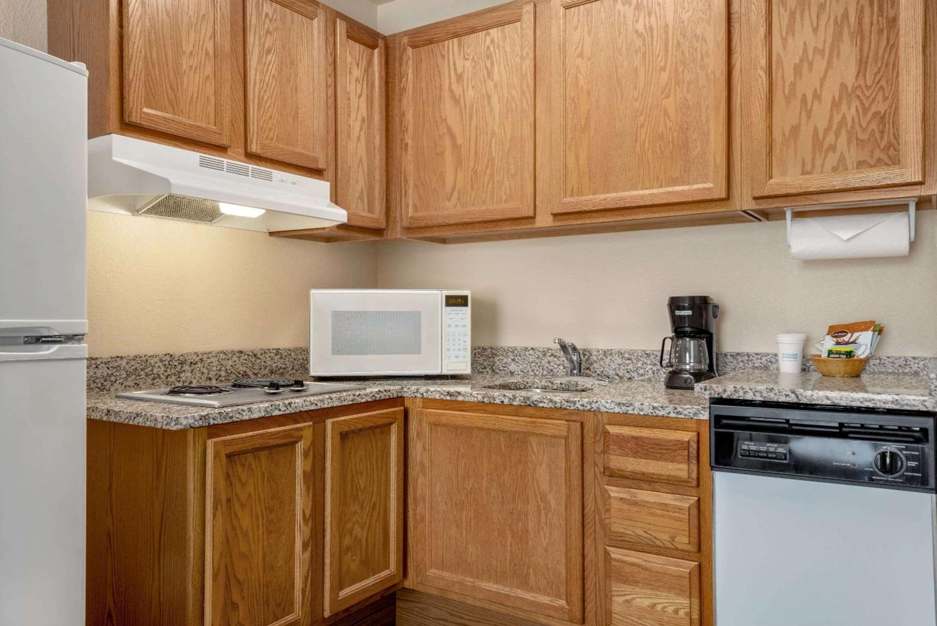 Hawthorn Extended Stay by Wyndham Decatur photo 15