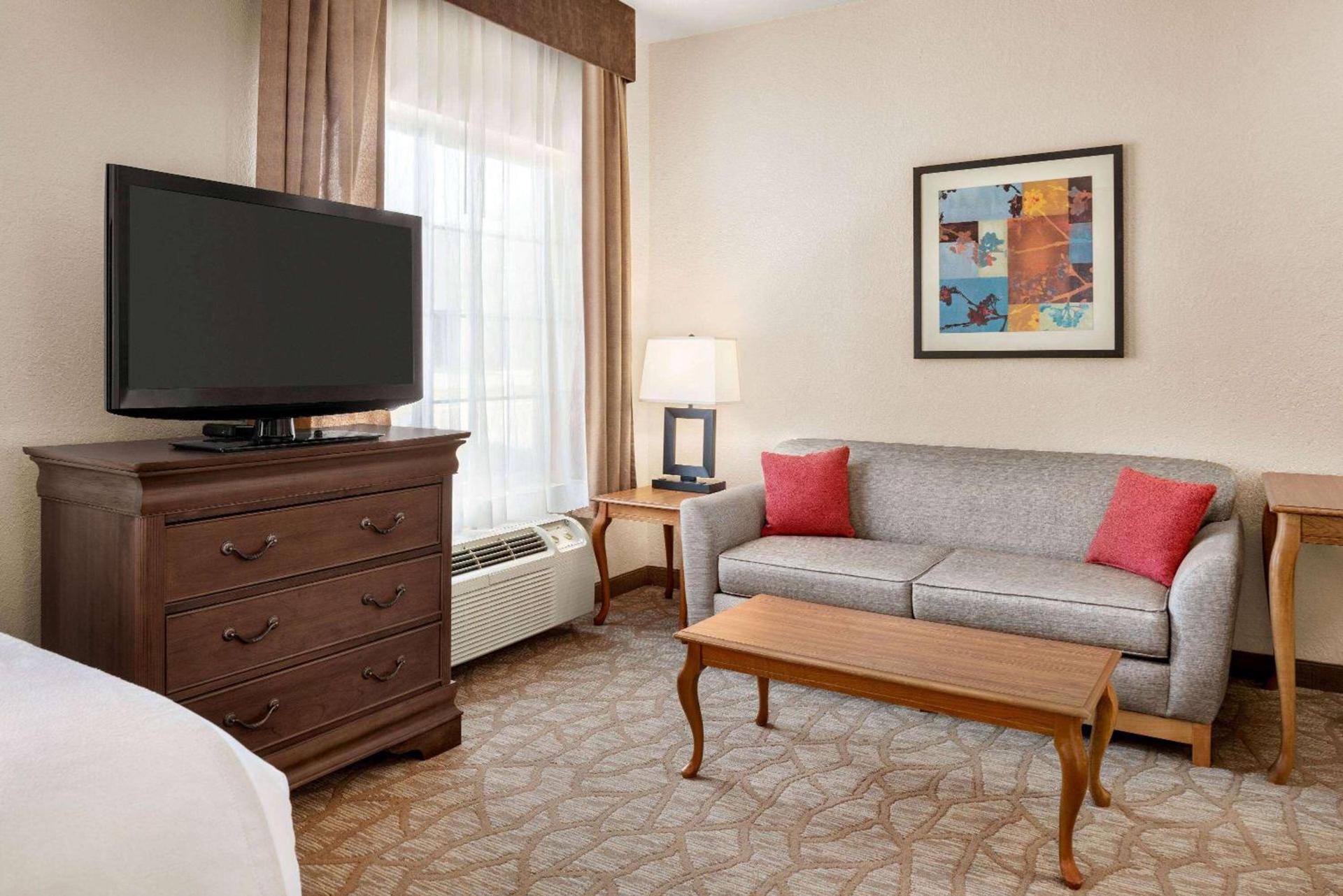Hawthorn Extended Stay by Wyndham Decatur photo 14