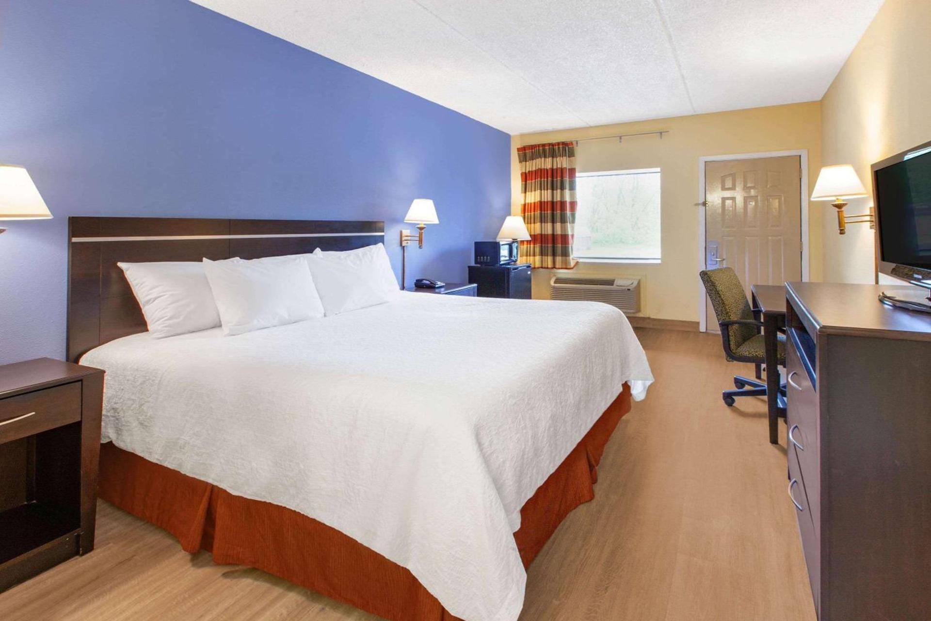 Days Inn by Wyndham Grantville photo 10