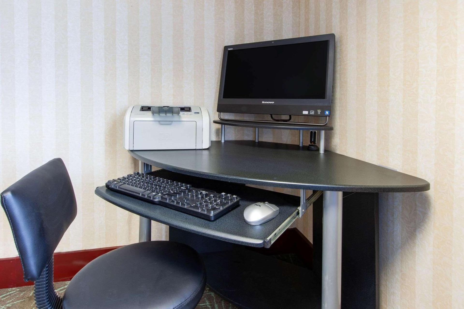 Days Inn by Wyndham Grantville photo 19