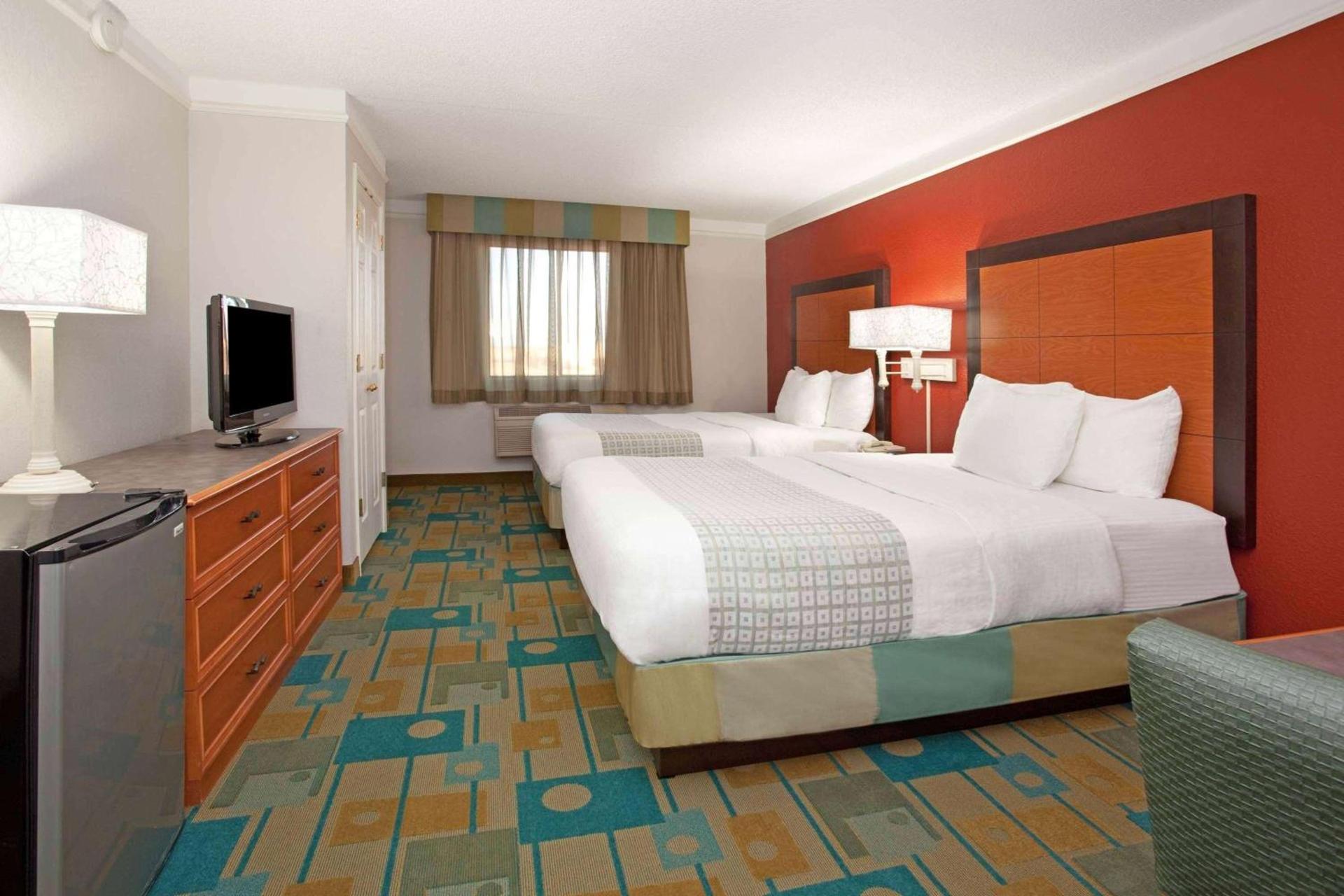 La Quinta Inn by Wyndham Cheyenne photo 2