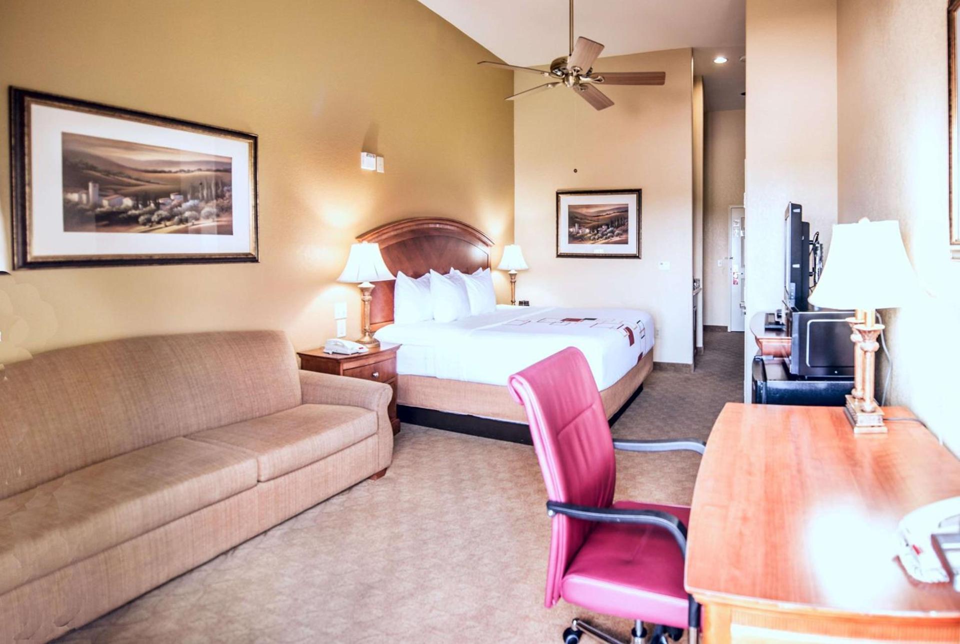 La Quinta by Wyndham Marble Falls photo 84