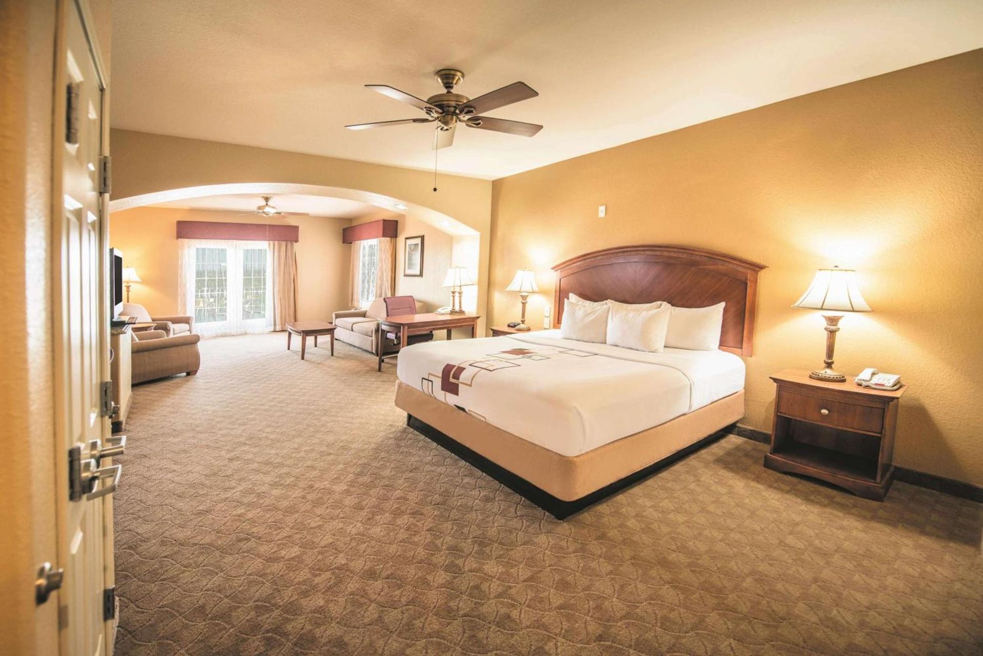 La Quinta by Wyndham Marble Falls photo 82