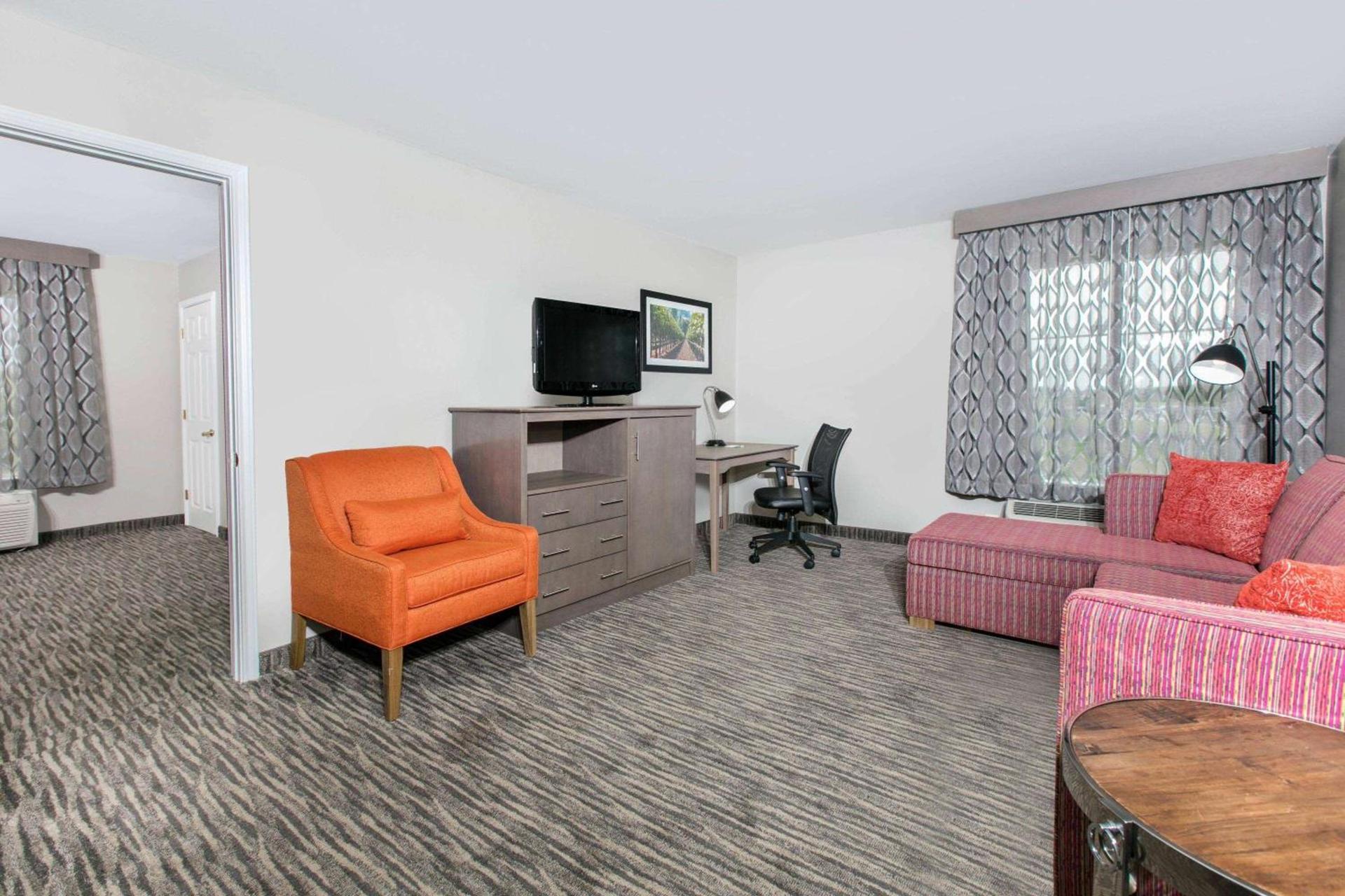 La Quinta by Wyndham Fredericksburg photo 19