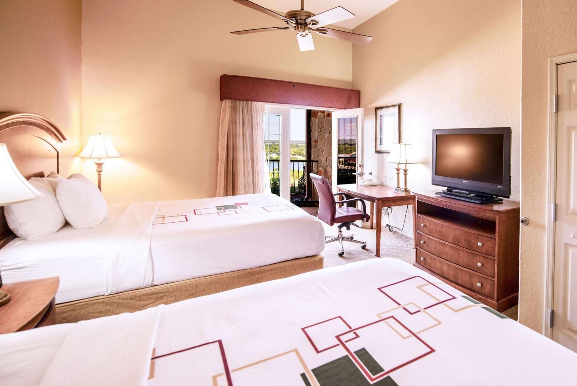La Quinta by Wyndham Marble Falls photo 79