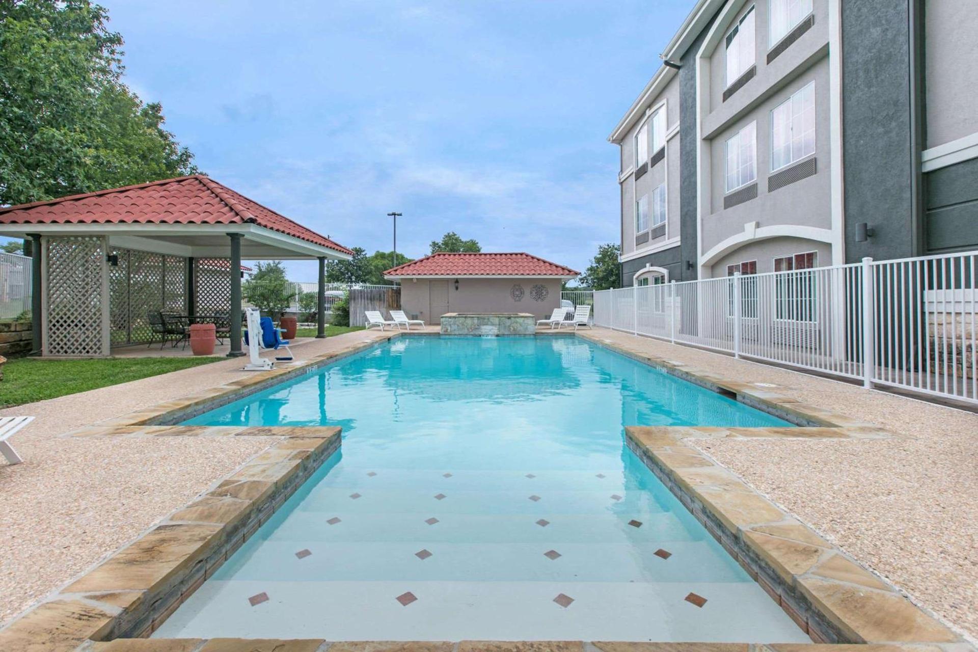 La Quinta by Wyndham Fredericksburg photo 13