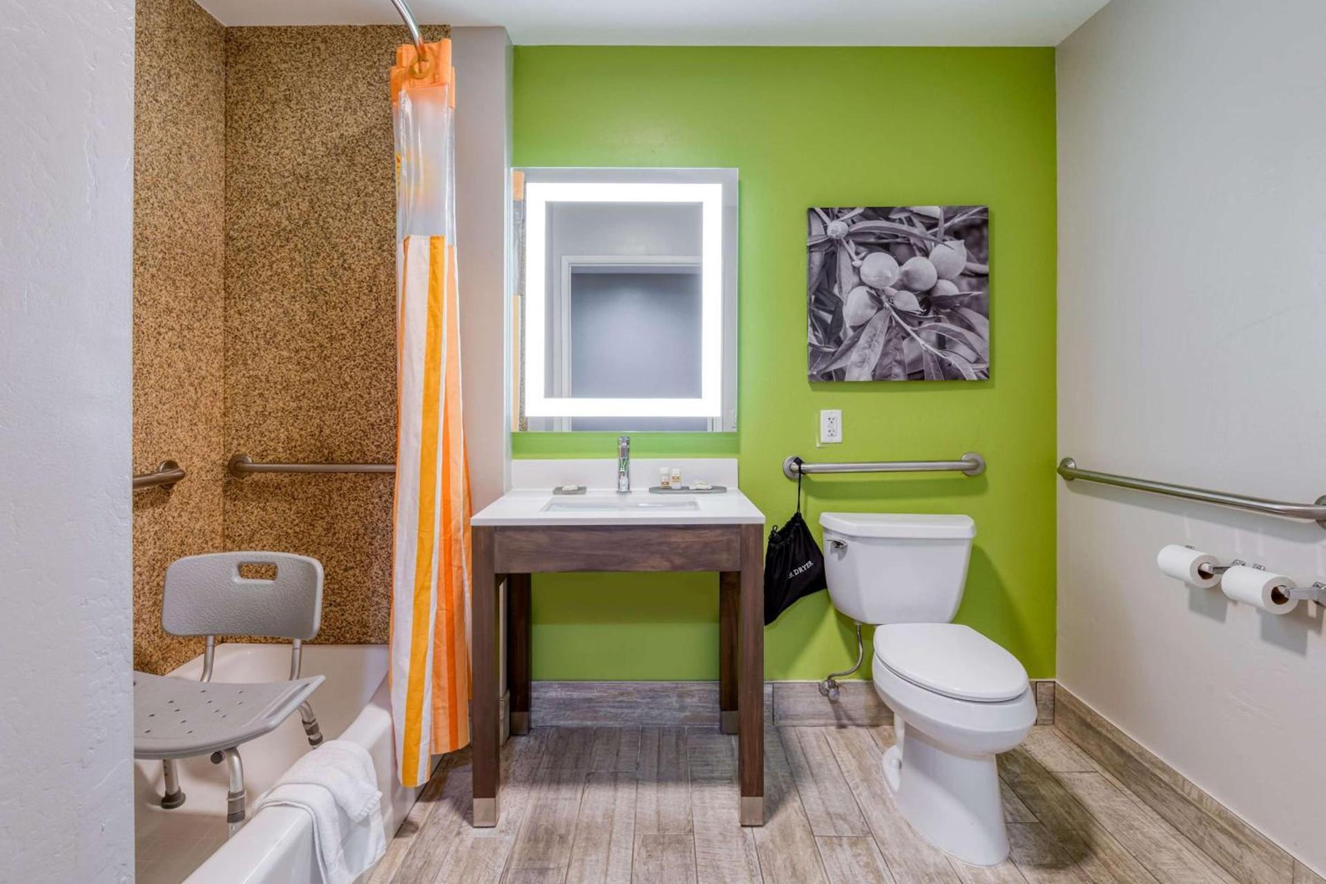 La Quinta by Wyndham Visalia/Sequoia Gateway photo 59