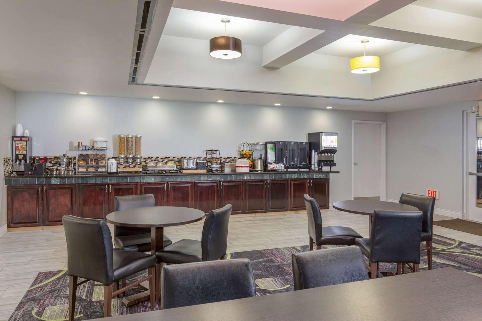 La Quinta by Wyndham Visalia/Sequoia Gateway photo 58