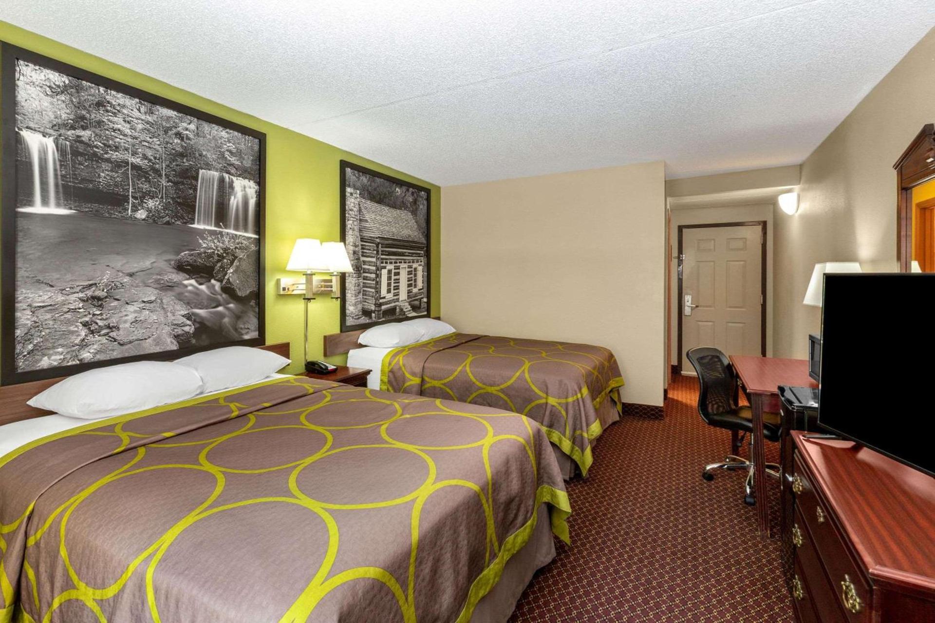 Super 8 by Wyndham Eureka Springs photo 6