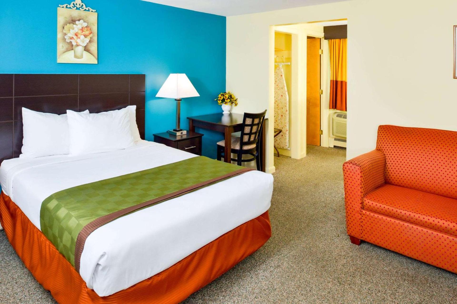 Rodeway Inn Orleans - Cape Cod photo 54
