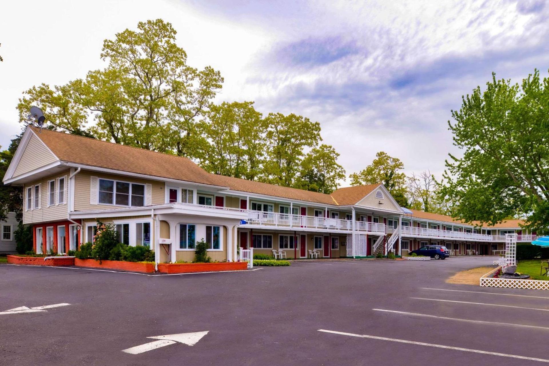 Rodeway Inn Orleans - Cape Cod photo 35