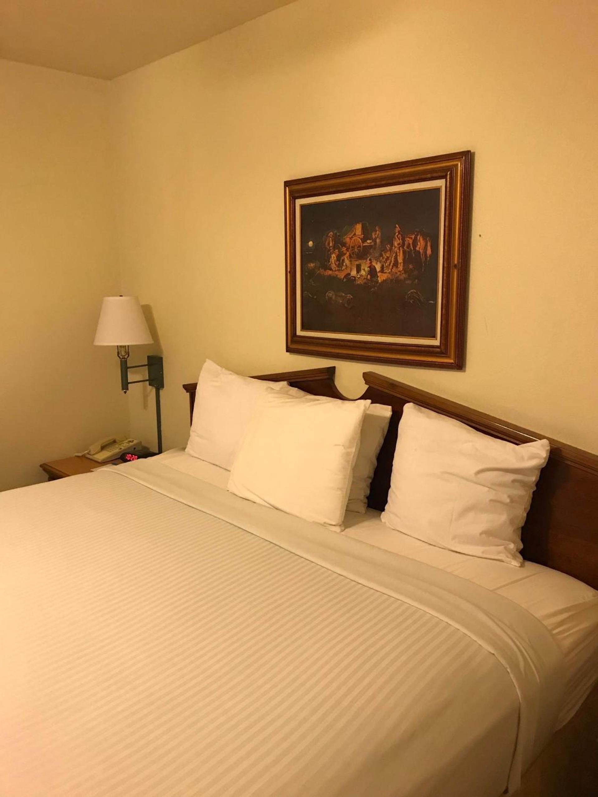 Days Inn by Wyndham San Angelo photo 3