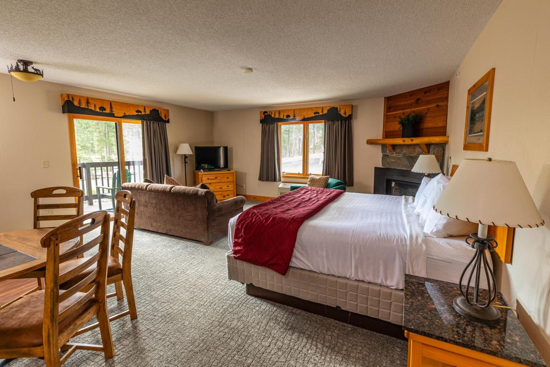 Lodge at Palmer Gulch photo 38