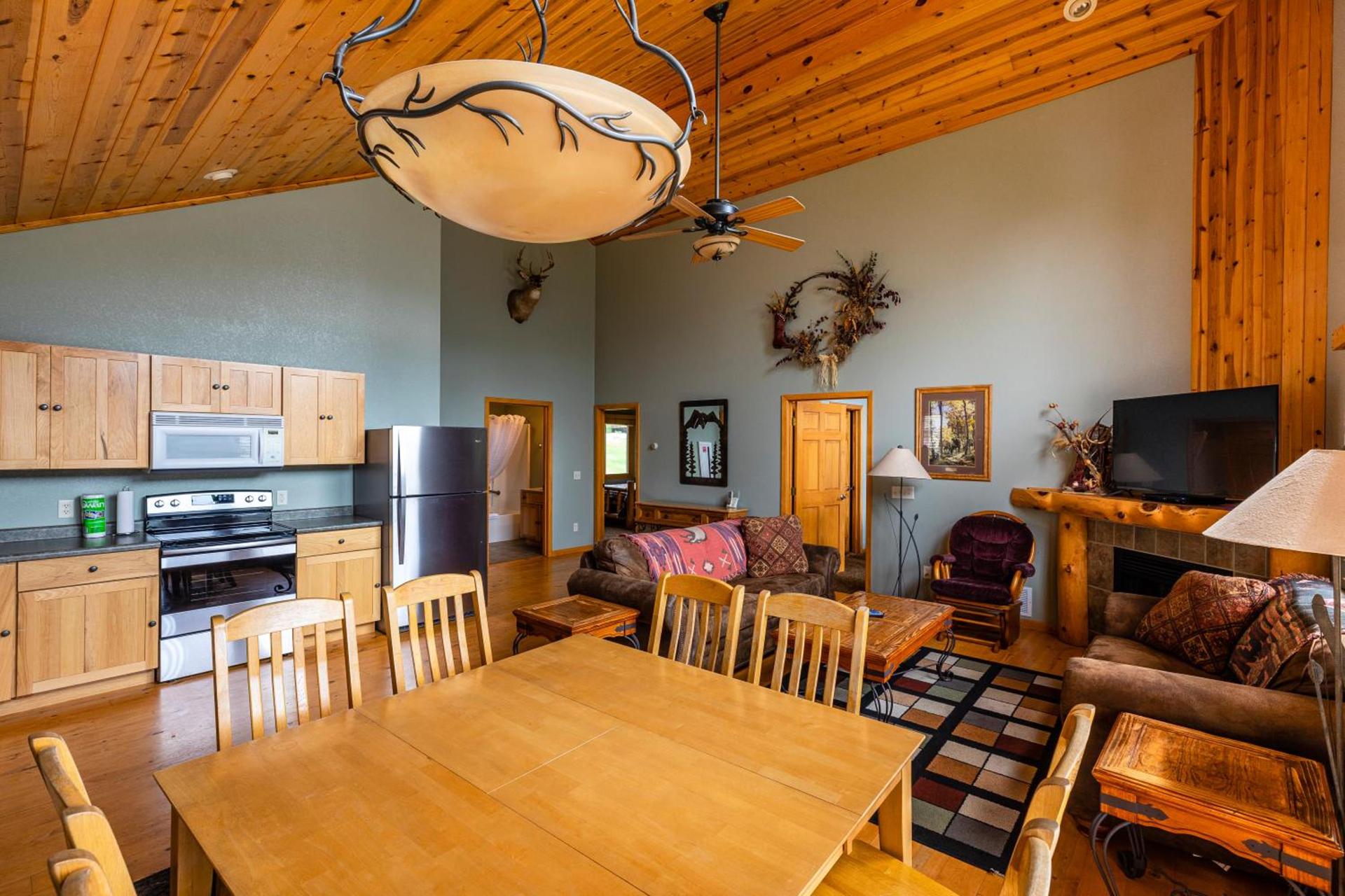 Lodge at Palmer Gulch photo 22