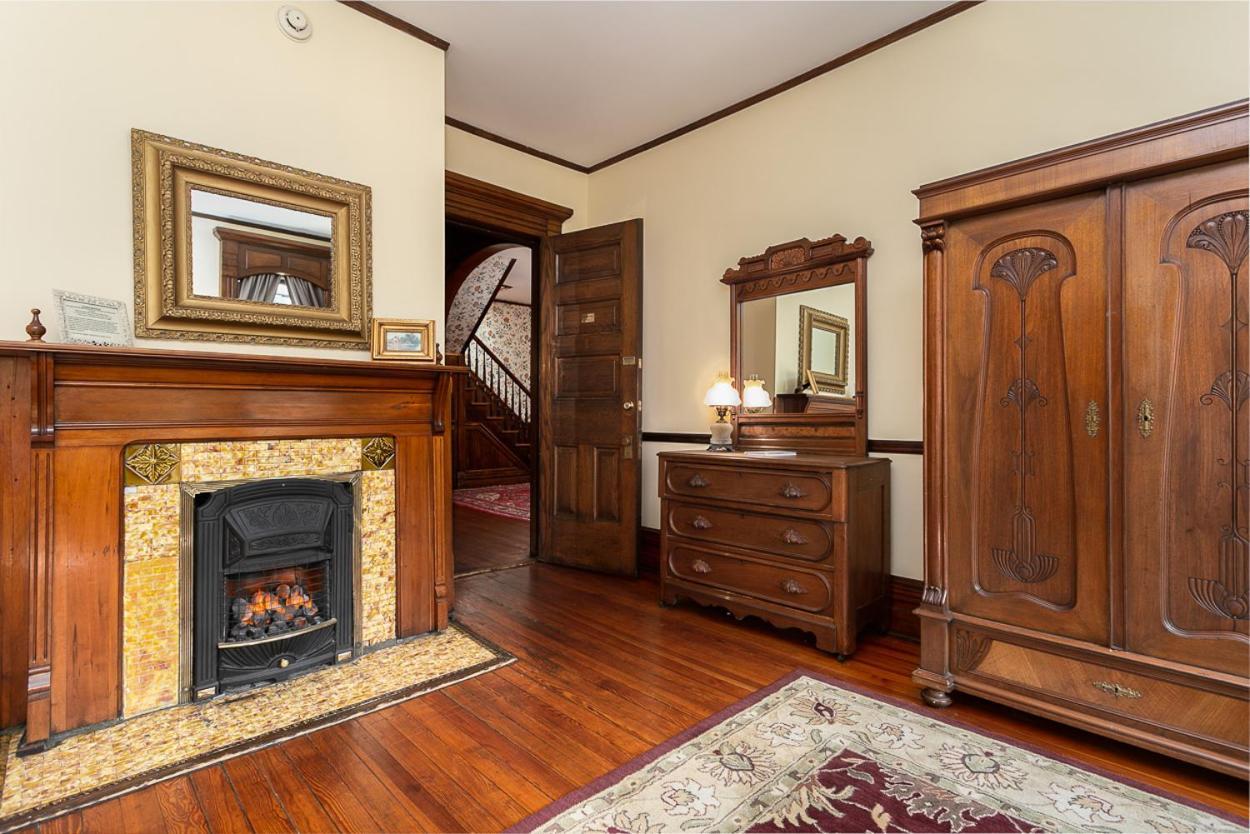Cedar Crest Inn photo 22