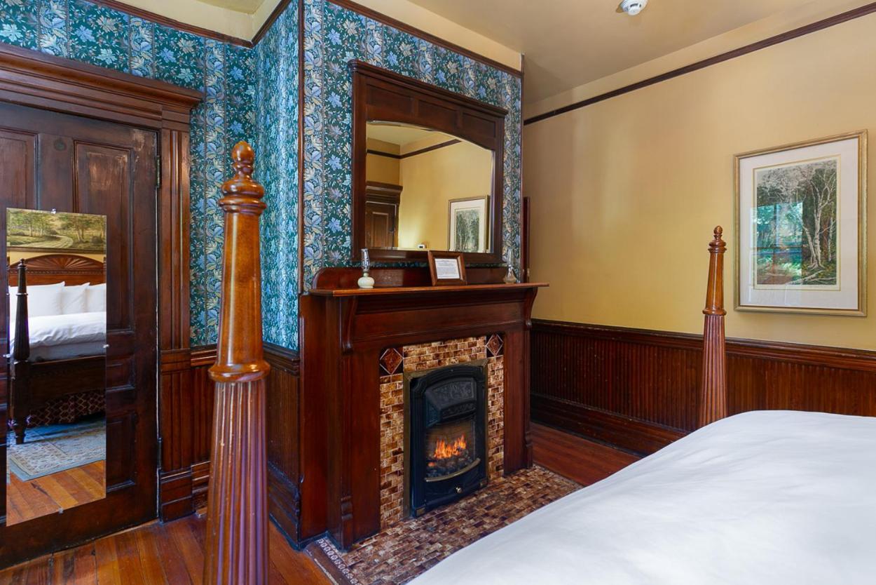 Cedar Crest Inn photo 15