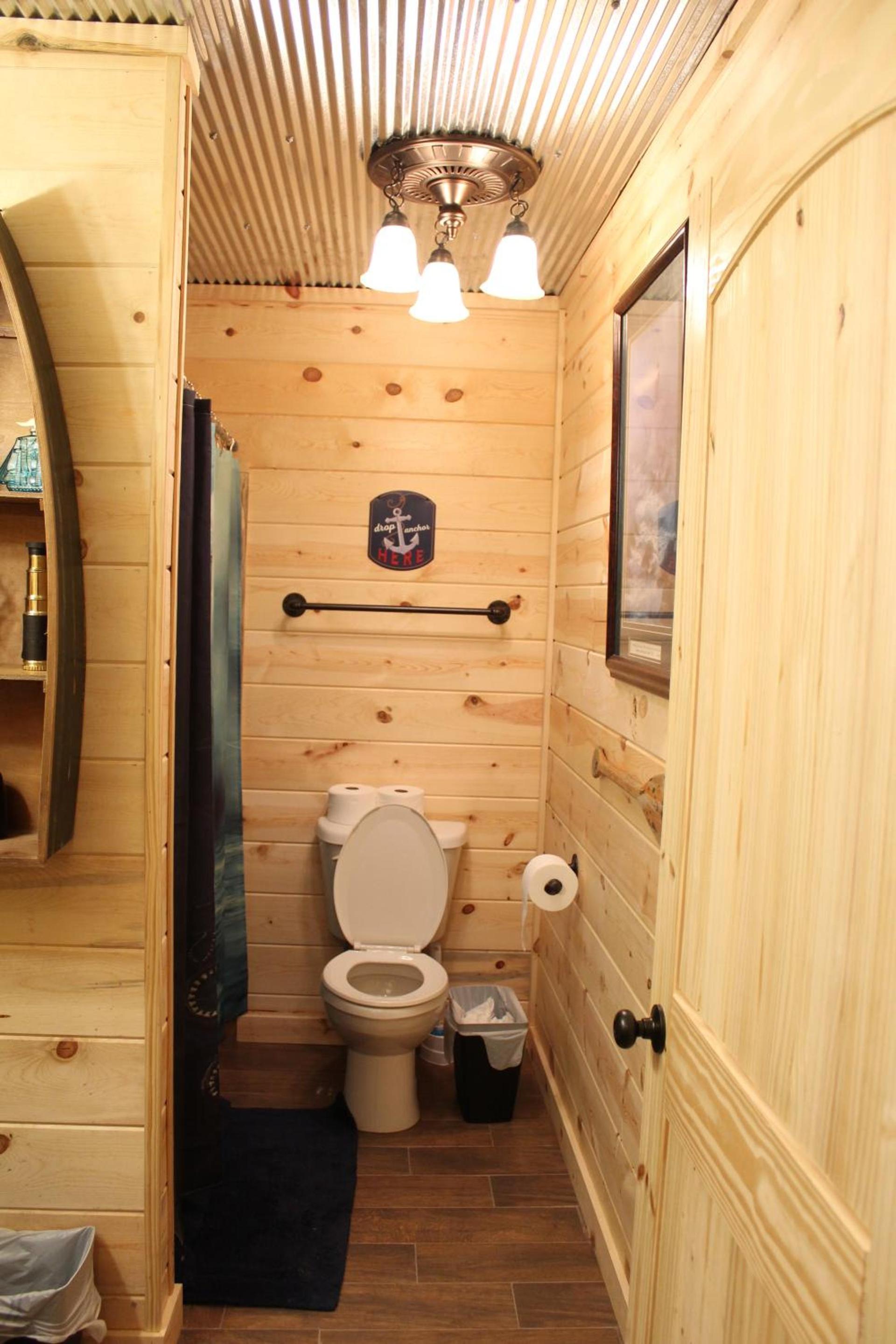 Samantha's Timber Inn photo 71