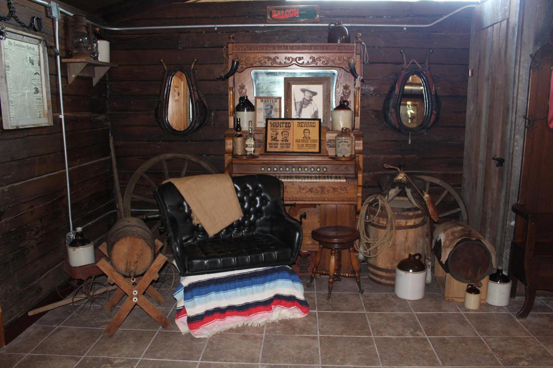Samantha's Timber Inn photo 64