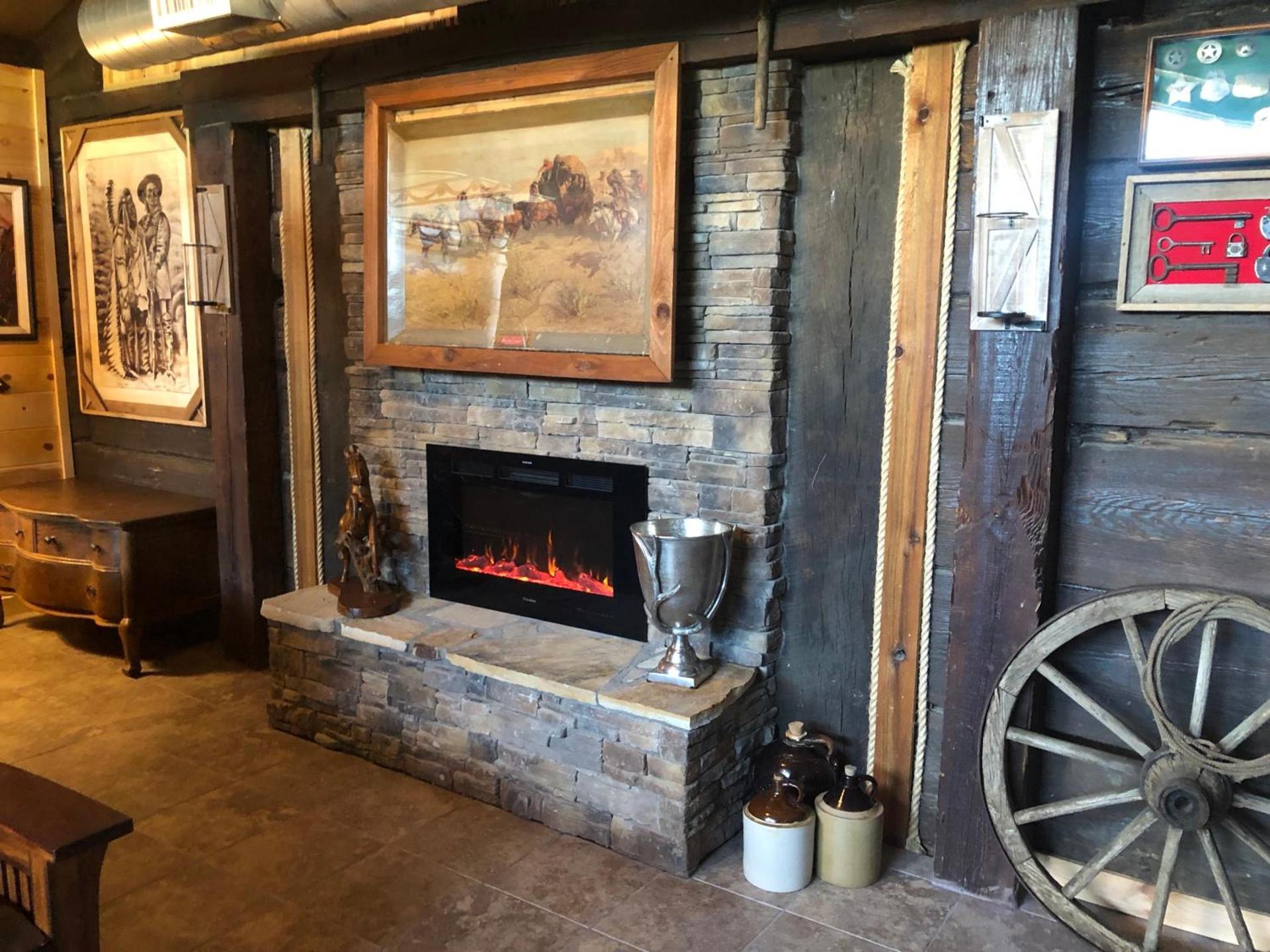 Samantha's Timber Inn photo 14