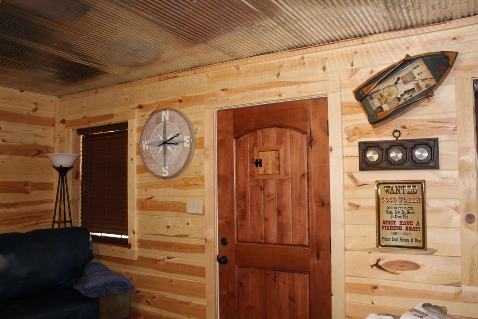 Samantha's Timber Inn photo 15
