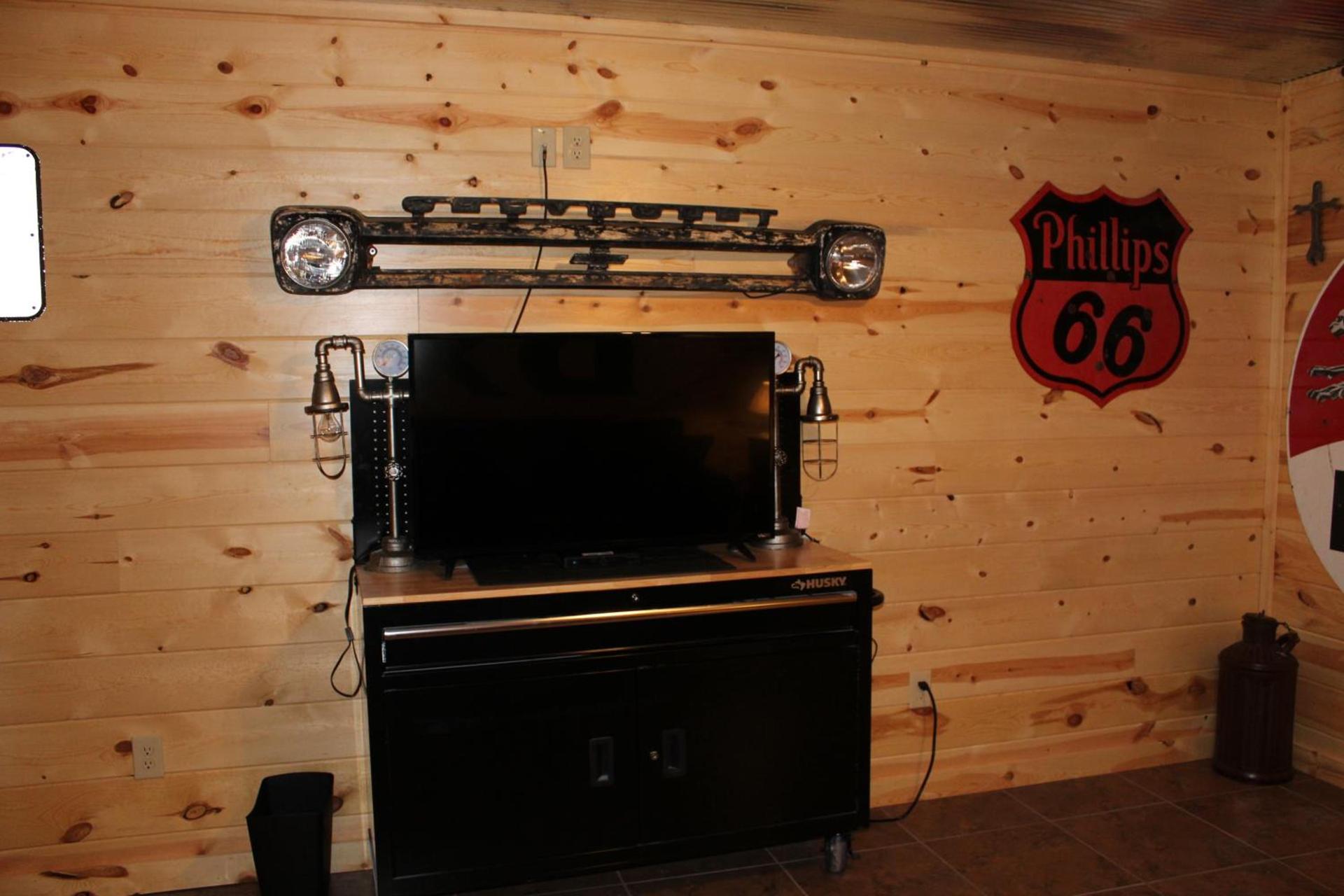 Samantha's Timber Inn photo 17