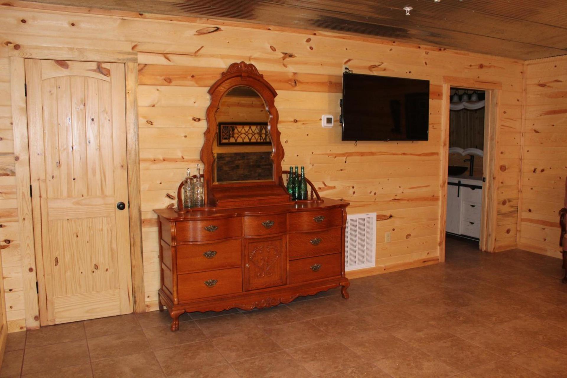 Samantha's Timber Inn photo 20