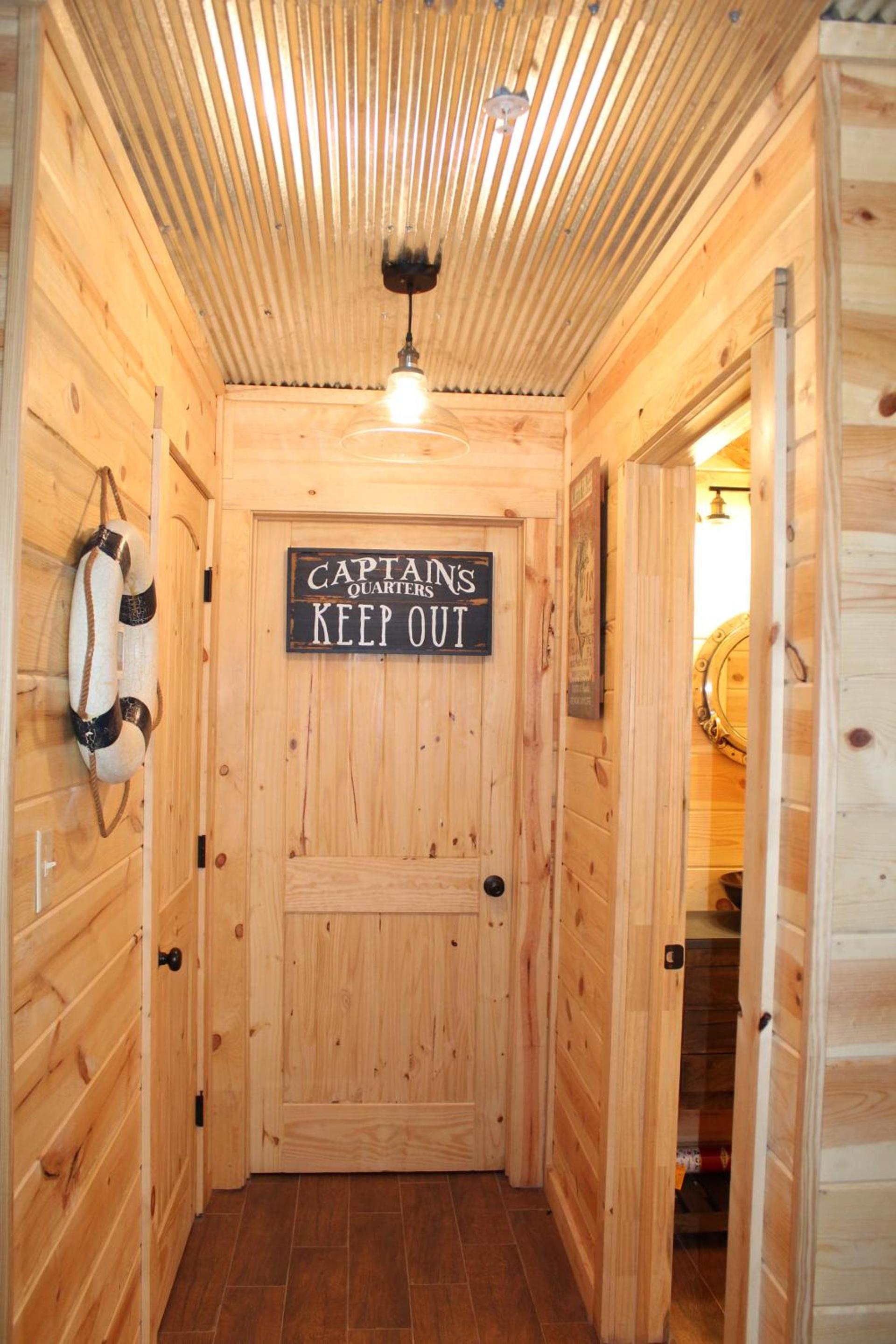 Samantha's Timber Inn photo 21