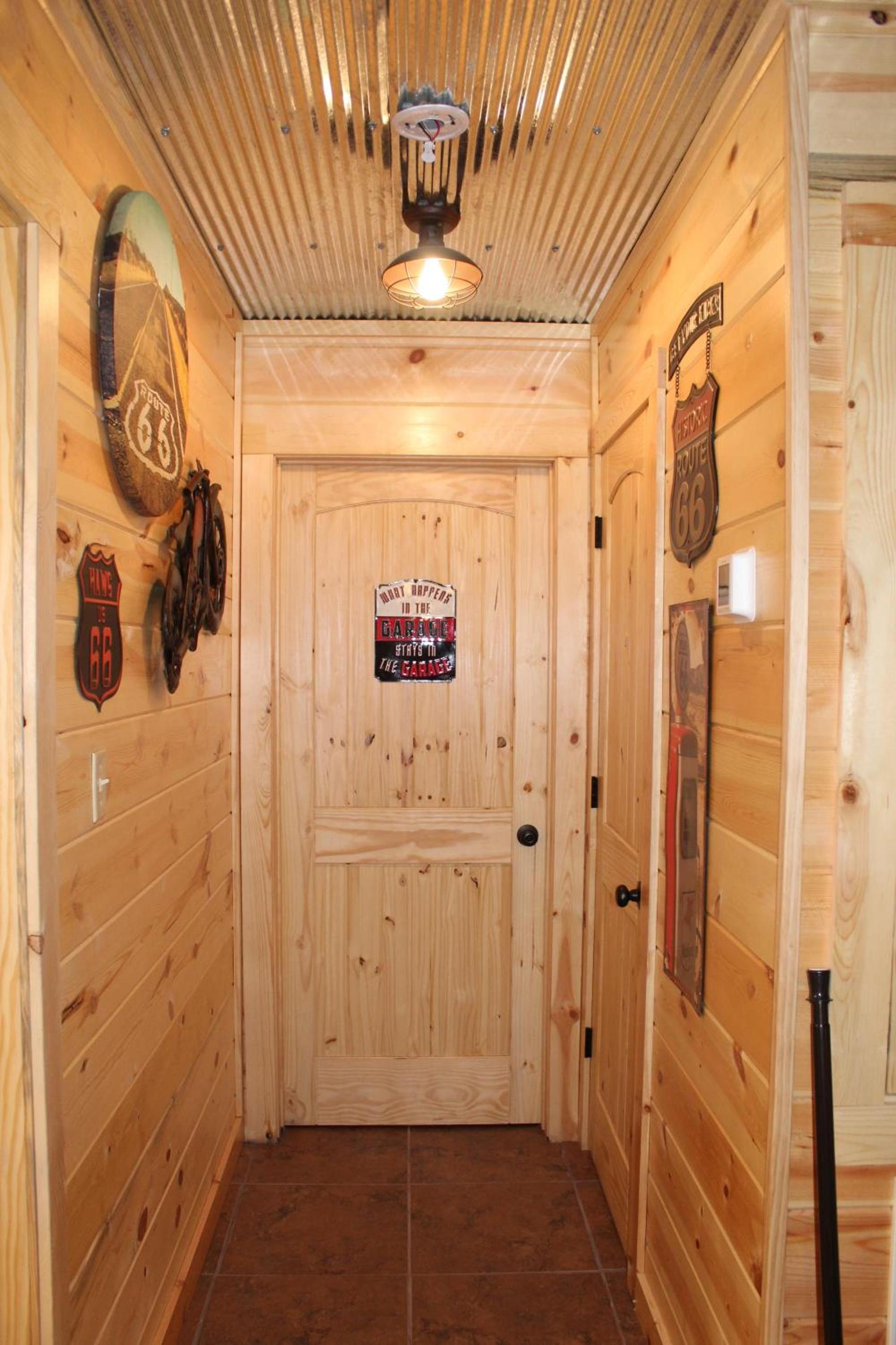 Samantha's Timber Inn photo 22