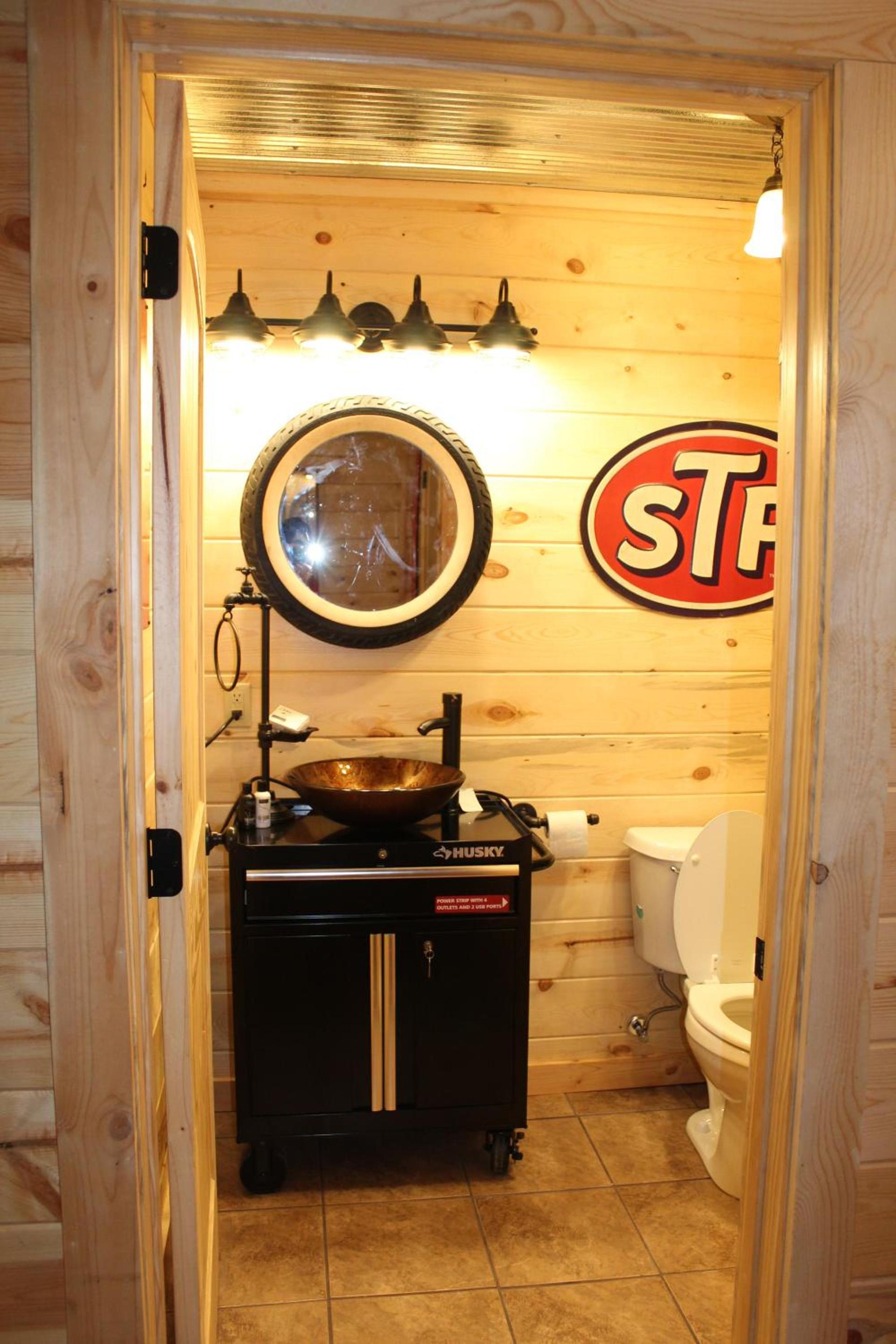 Samantha's Timber Inn photo 23