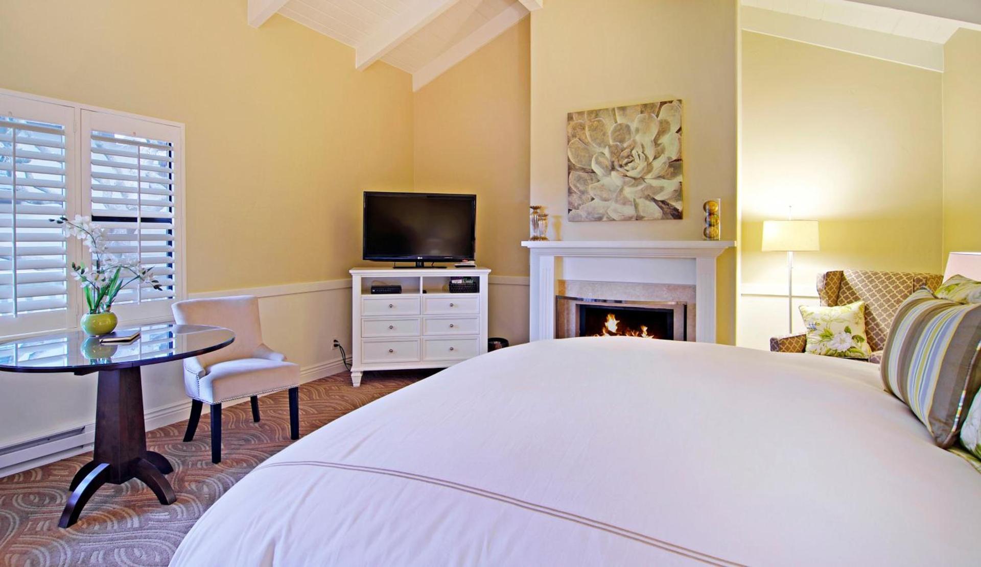Carriage House Inn photo 21