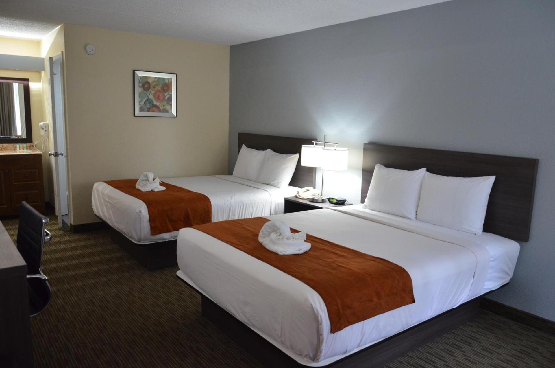 Days Inn & Suites by Wyndham Orlando Airport photo 12